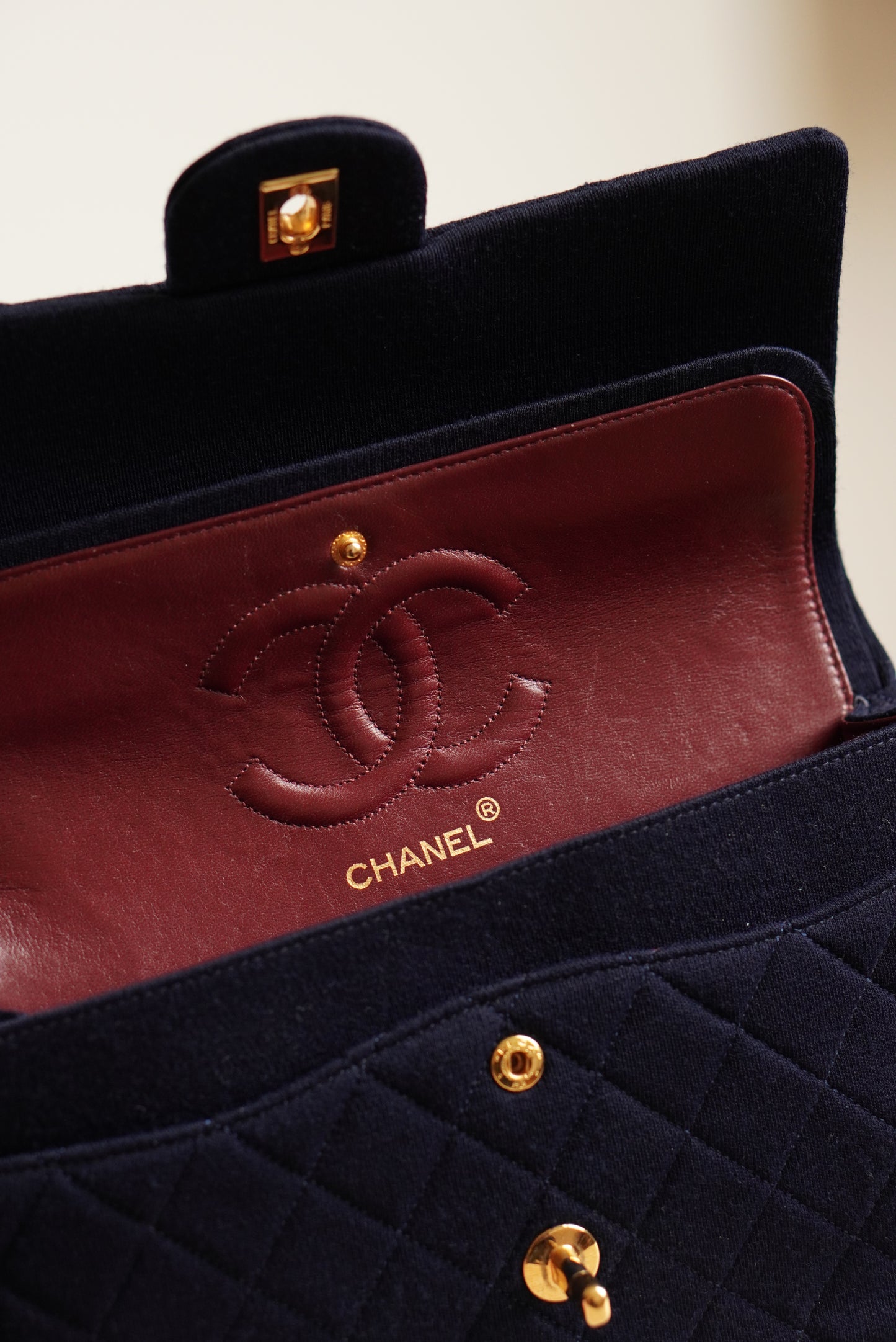 CHANEL CLASSIC MEDIUM DOUBLE FLAP | NAVY BLUE