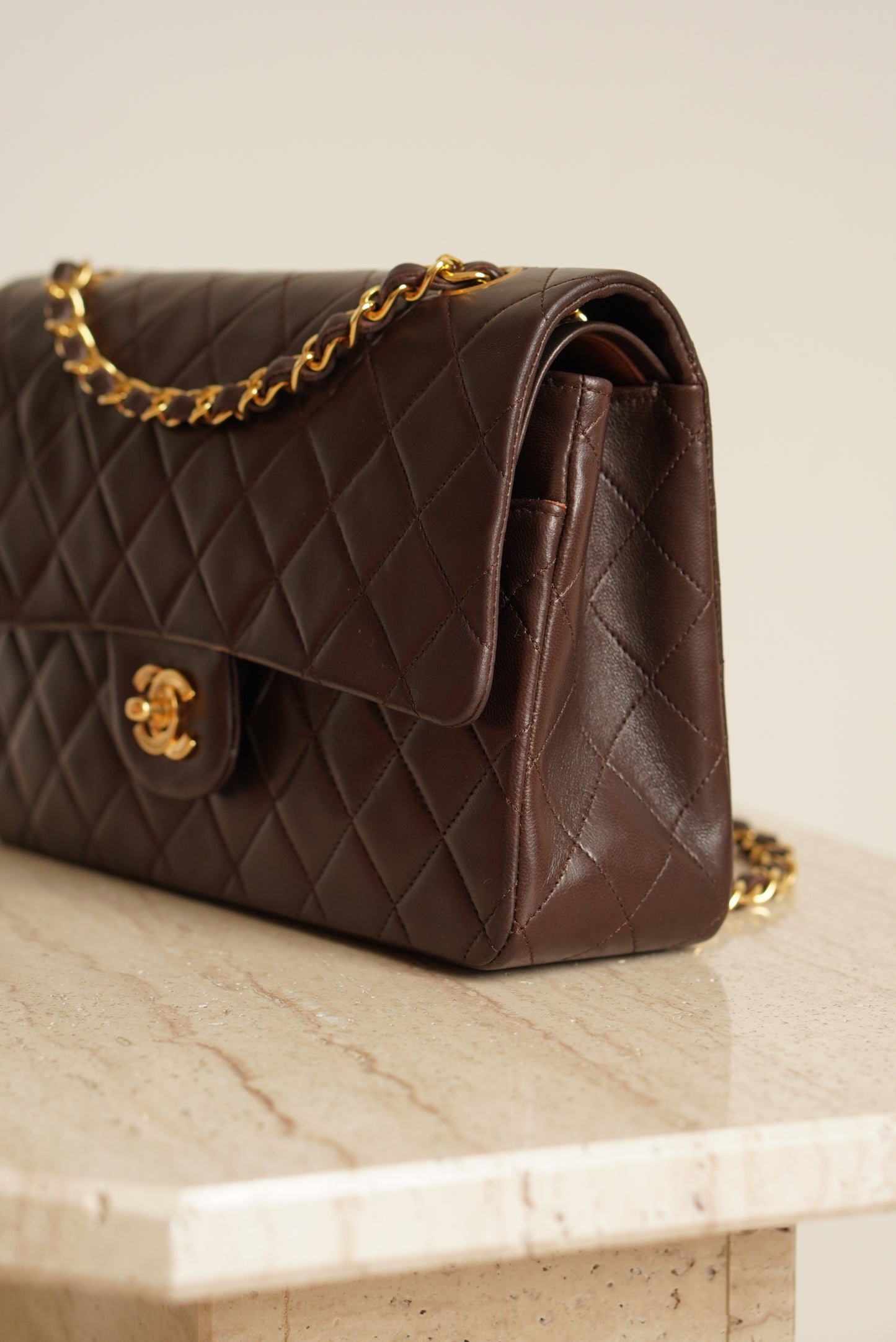 CHANEL CLASSIC MEDIUM DOUBLE FLAP | BROWN