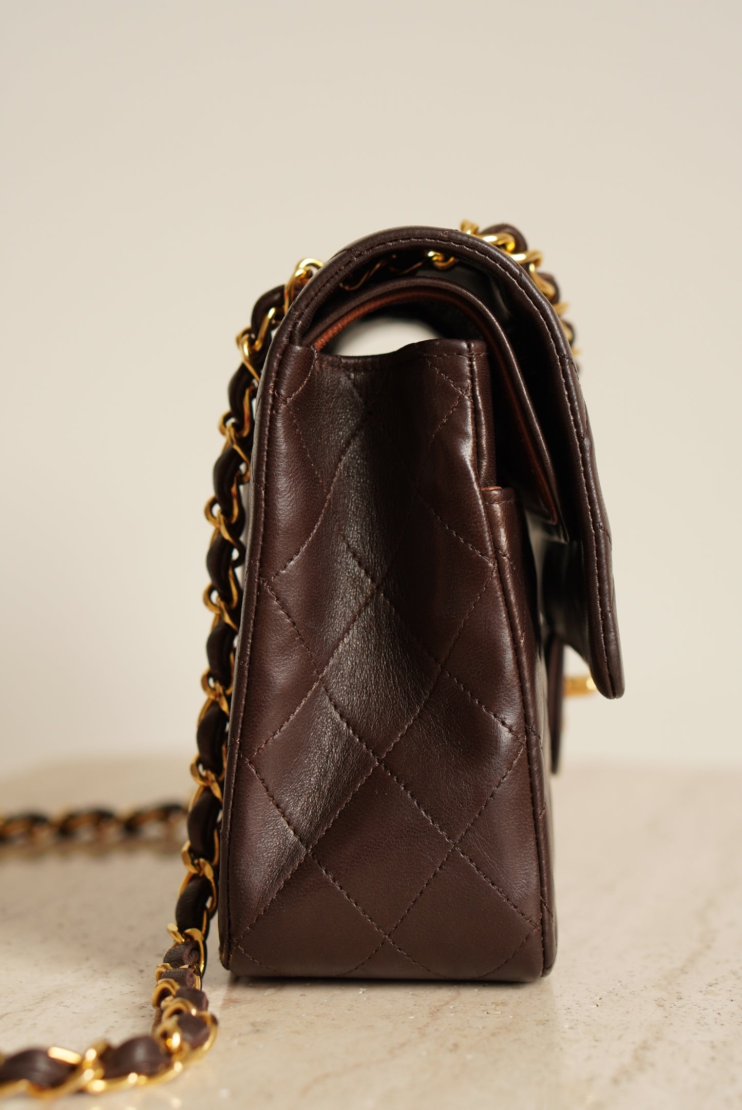 CHANEL CLASSIC MEDIUM DOUBLE FLAP | BROWN