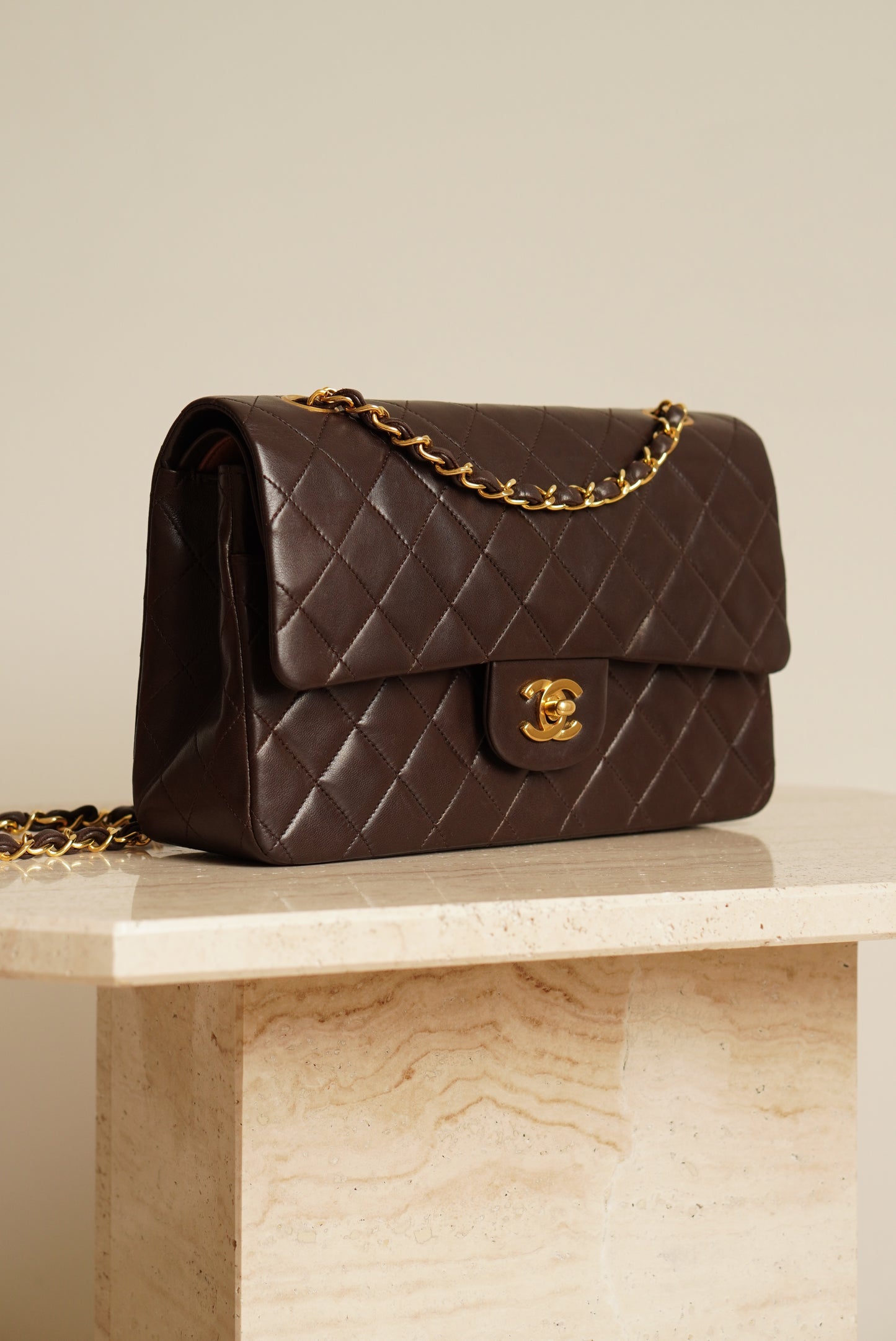 CHANEL CLASSIC MEDIUM DOUBLE FLAP | BROWN