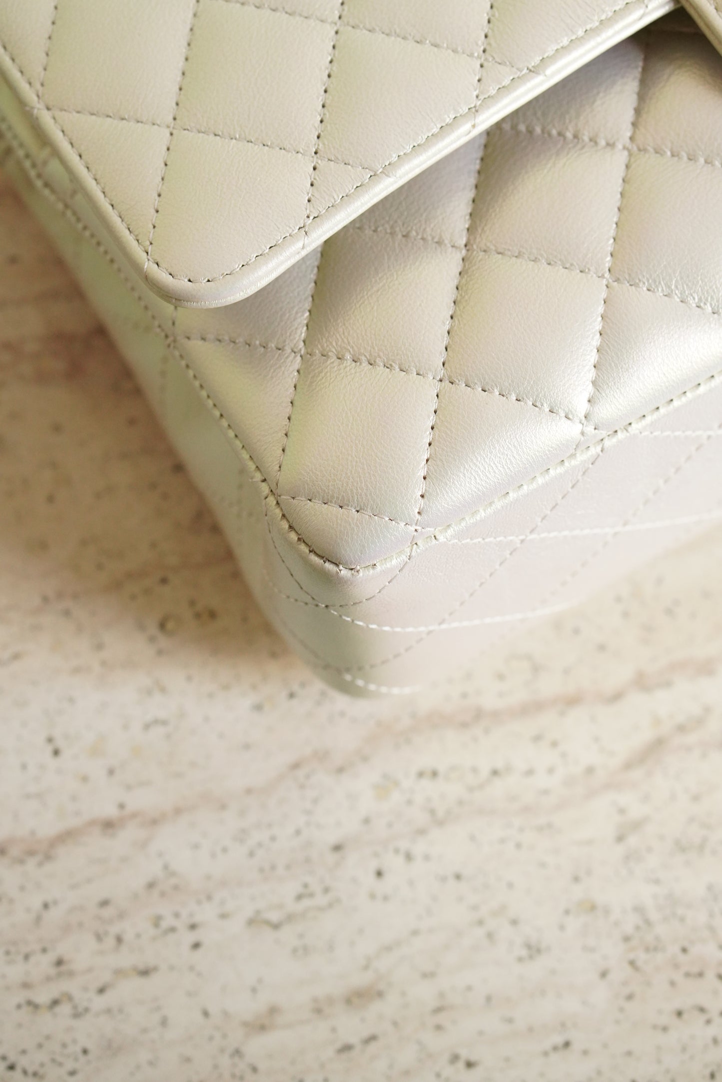 CHANEL CLASSIC MEDIUM DOUBLE FLAP | IRIDESCENT IVORY