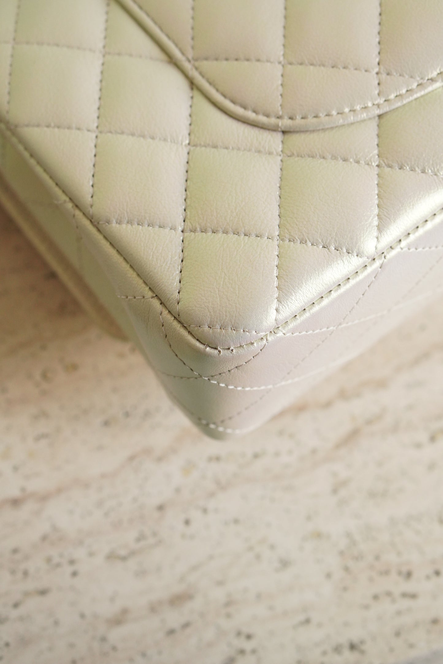 CHANEL CLASSIC MEDIUM DOUBLE FLAP | IRIDESCENT IVORY