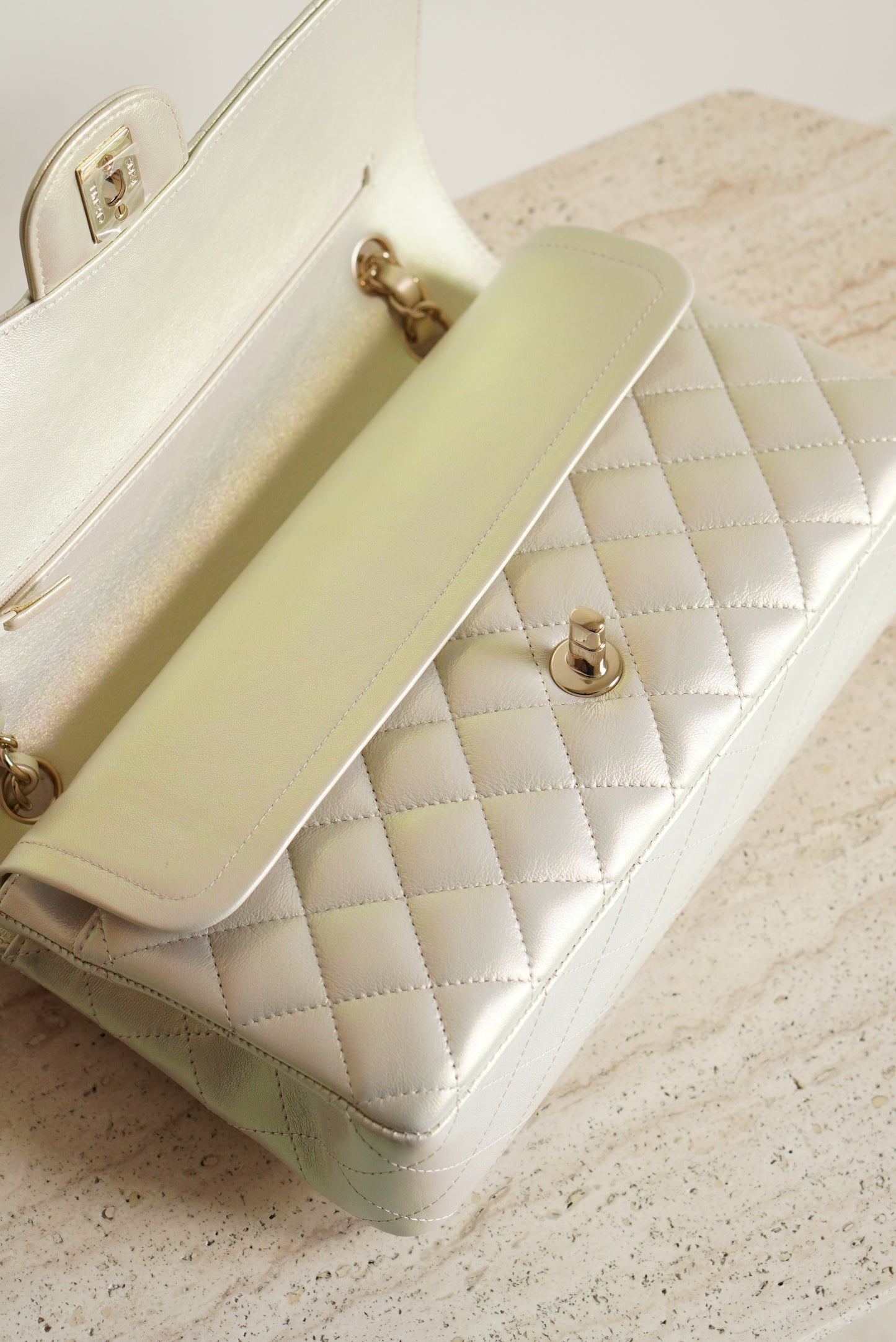 CHANEL CLASSIC MEDIUM DOUBLE FLAP | IRIDESCENT IVORY