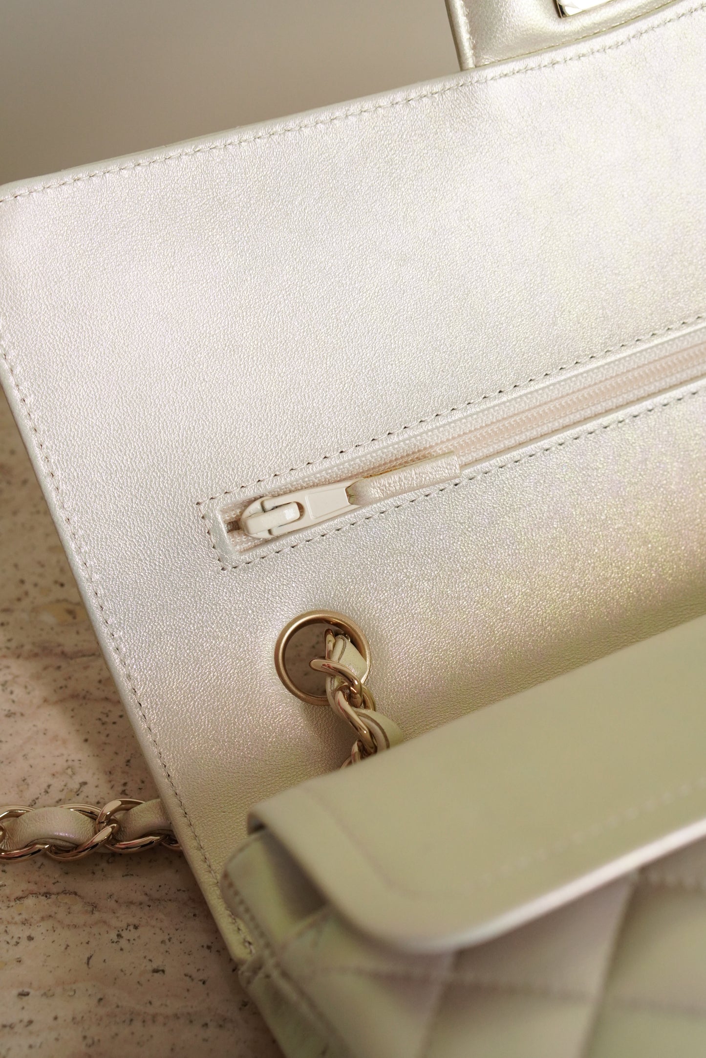 CHANEL CLASSIC MEDIUM DOUBLE FLAP | IRIDESCENT IVORY