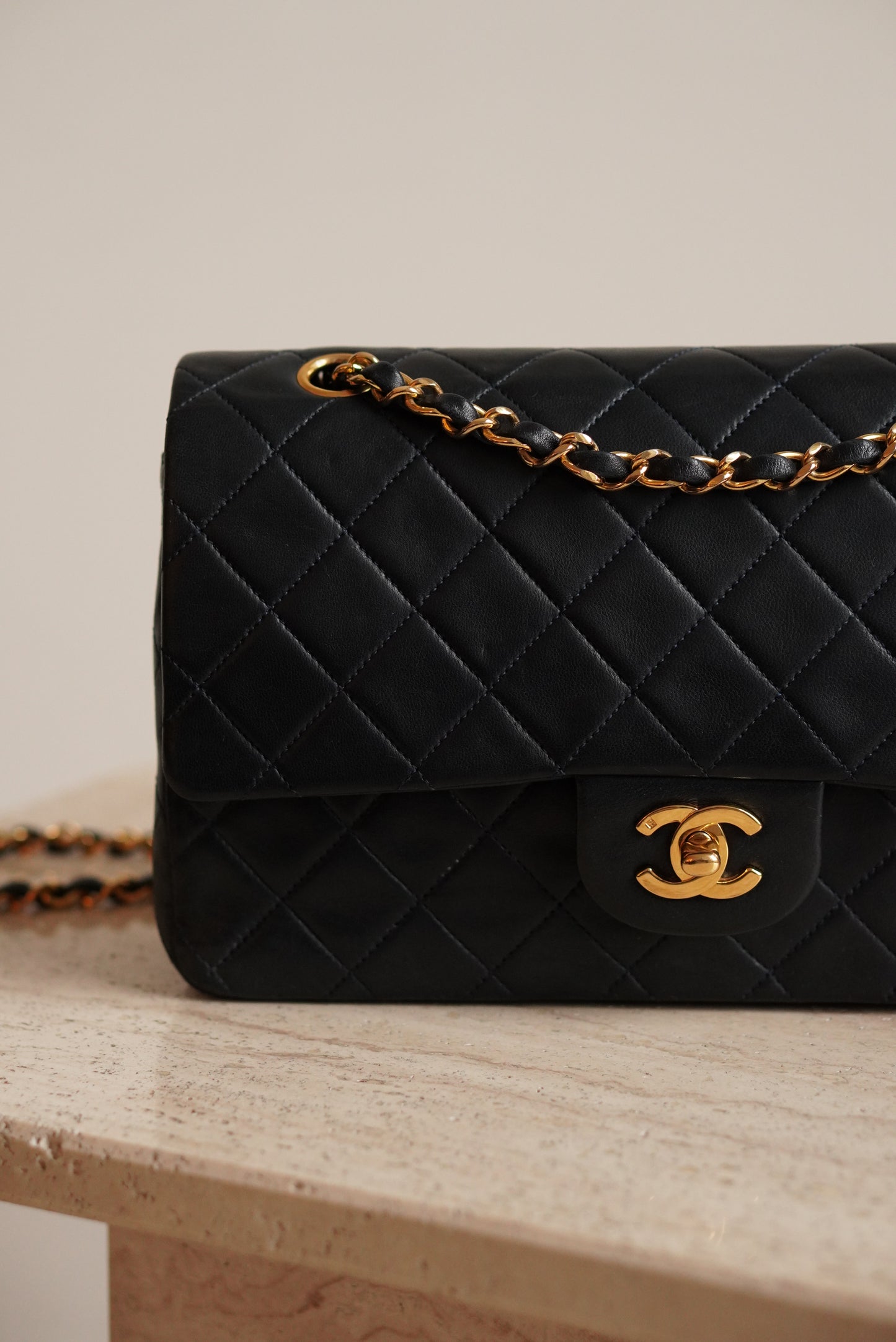 CHANEL CLASSIC MEDIUM DOUBLE FLAP | NAVY BLUE