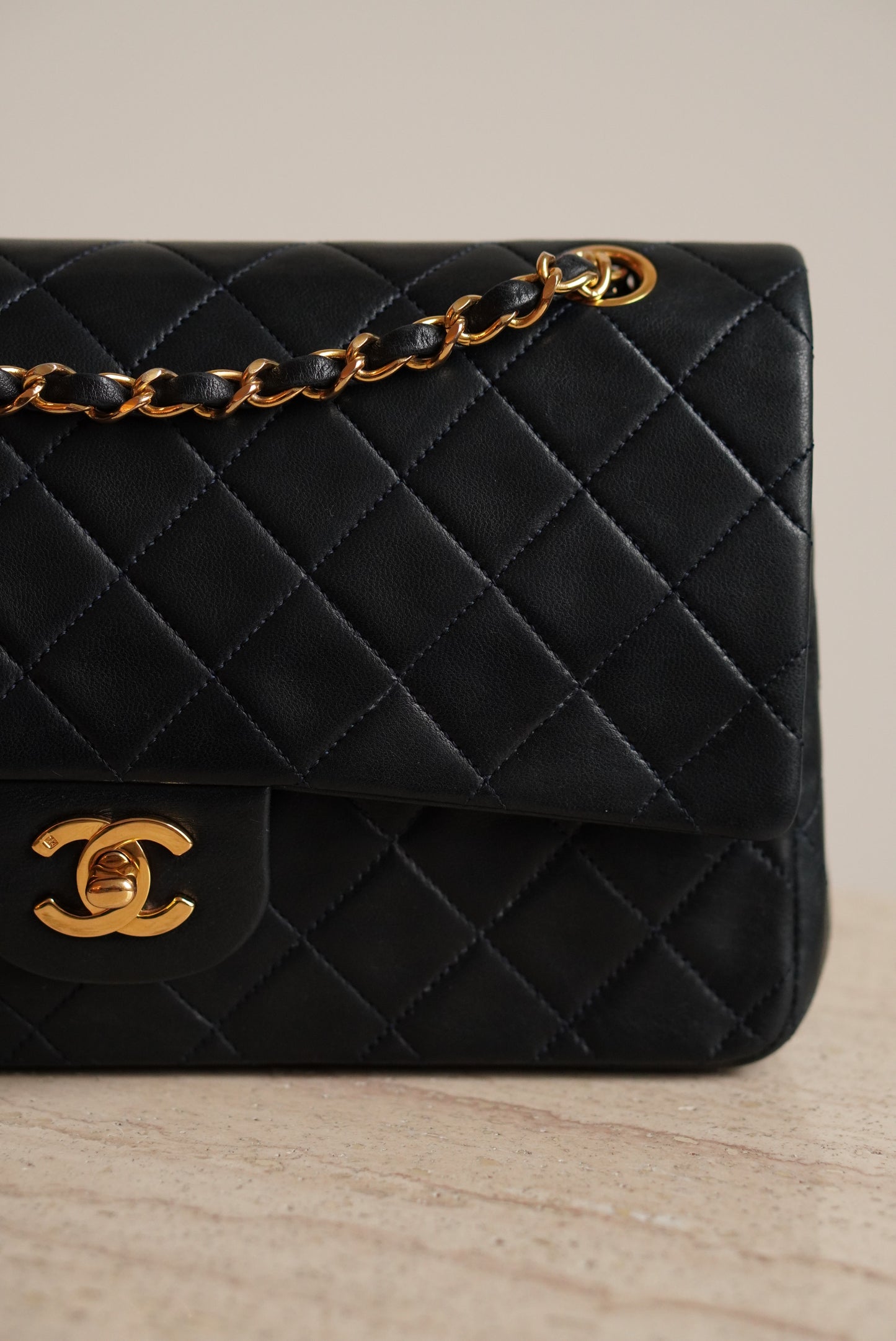 CHANEL CLASSIC MEDIUM DOUBLE FLAP | NAVY BLUE