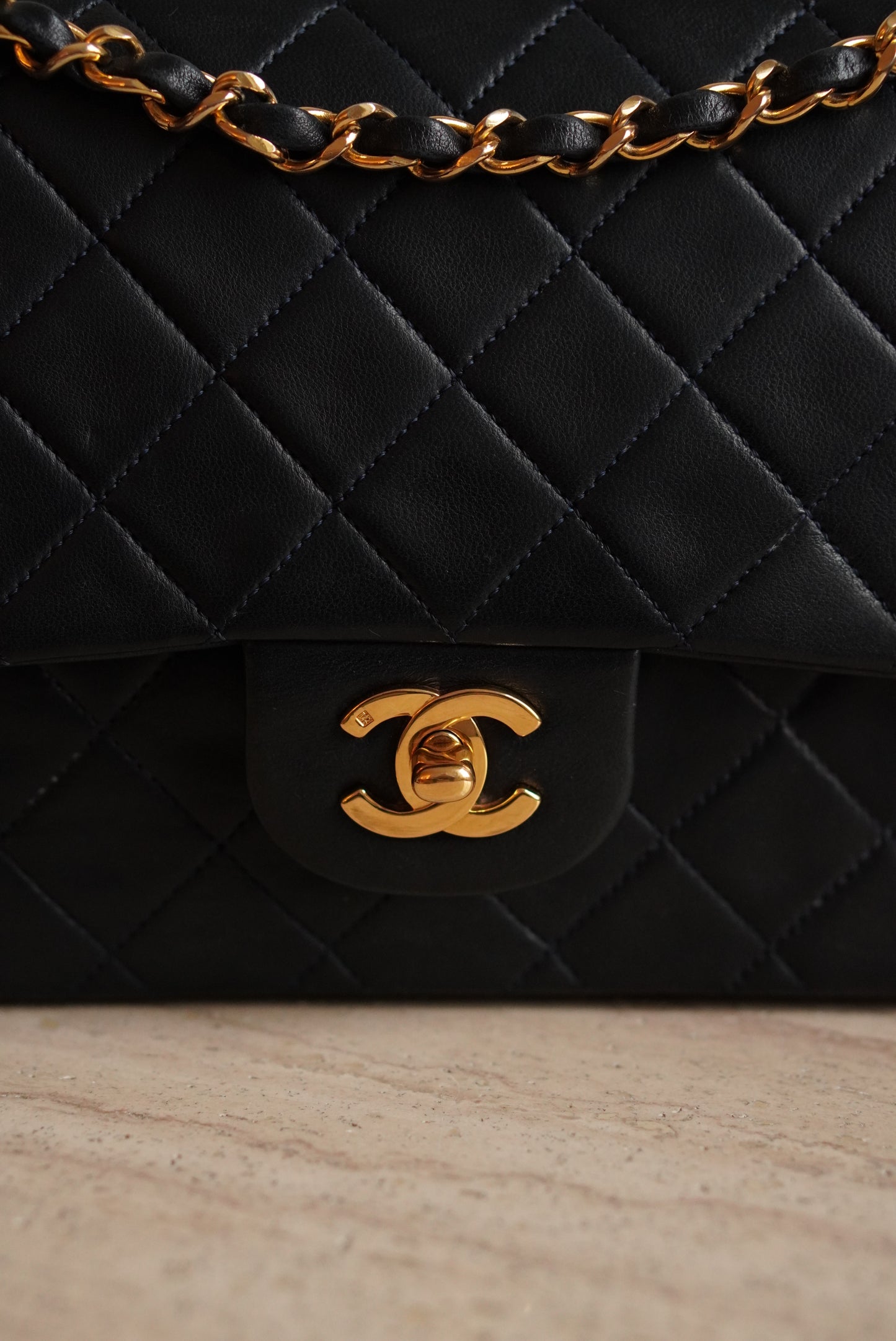 CHANEL CLASSIC MEDIUM DOUBLE FLAP | NAVY BLUE