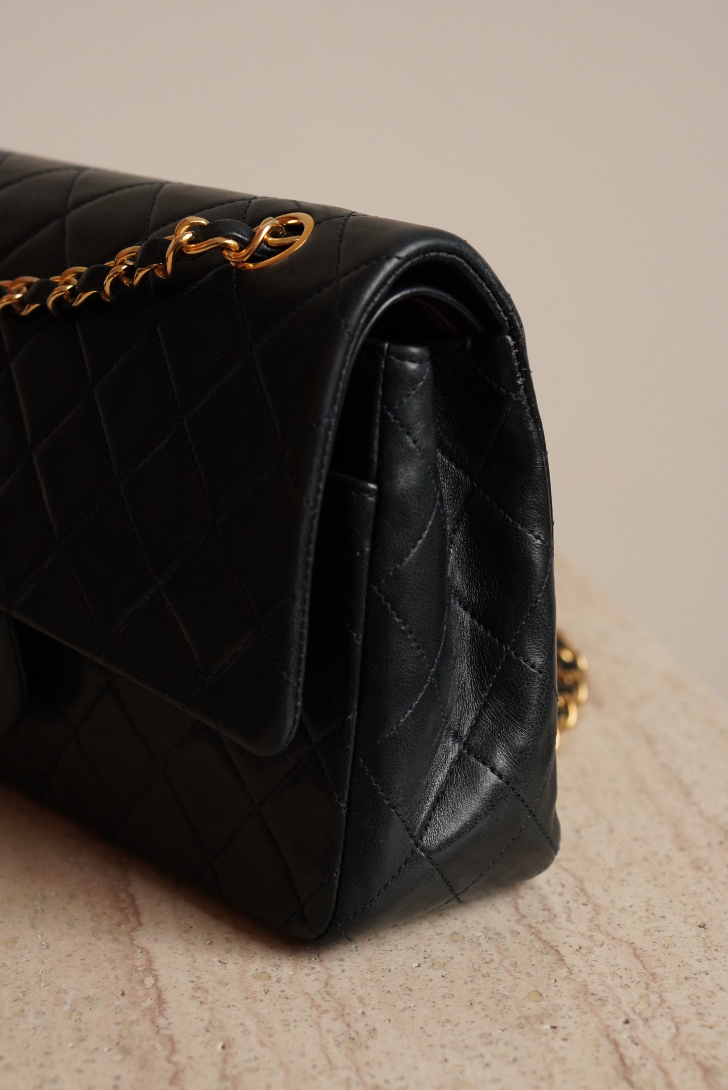 CHANEL CLASSIC MEDIUM DOUBLE FLAP | NAVY BLUE
