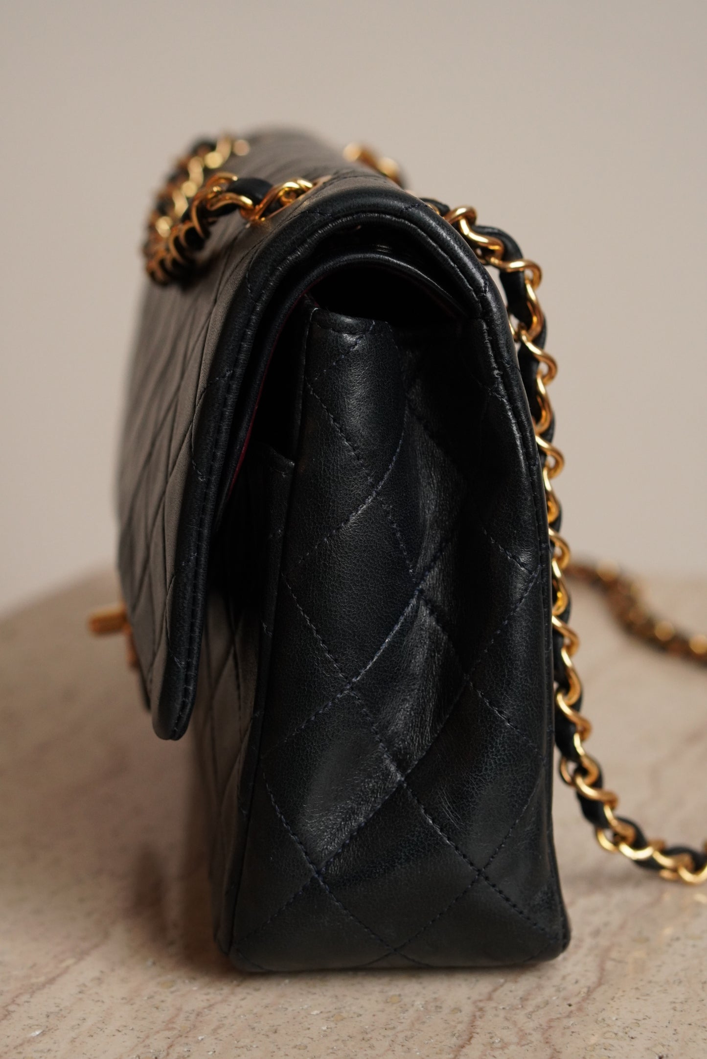 CHANEL CLASSIC MEDIUM DOUBLE FLAP | NAVY BLUE