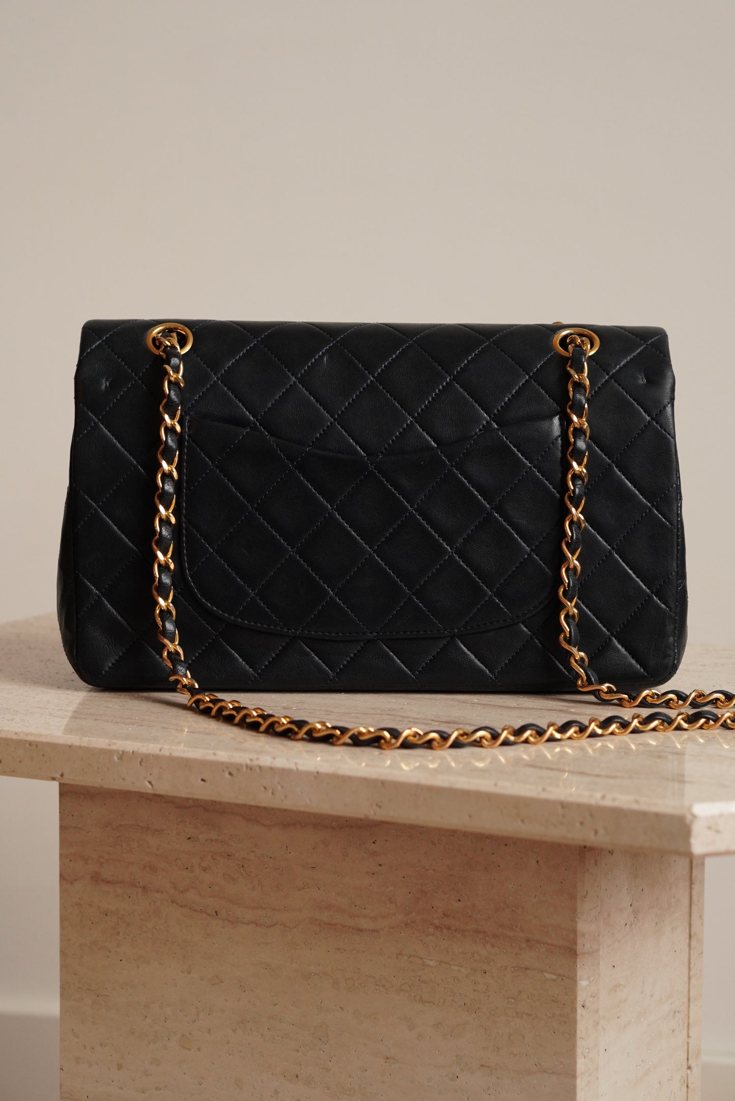 CHANEL CLASSIC MEDIUM DOUBLE FLAP | NAVY BLUE