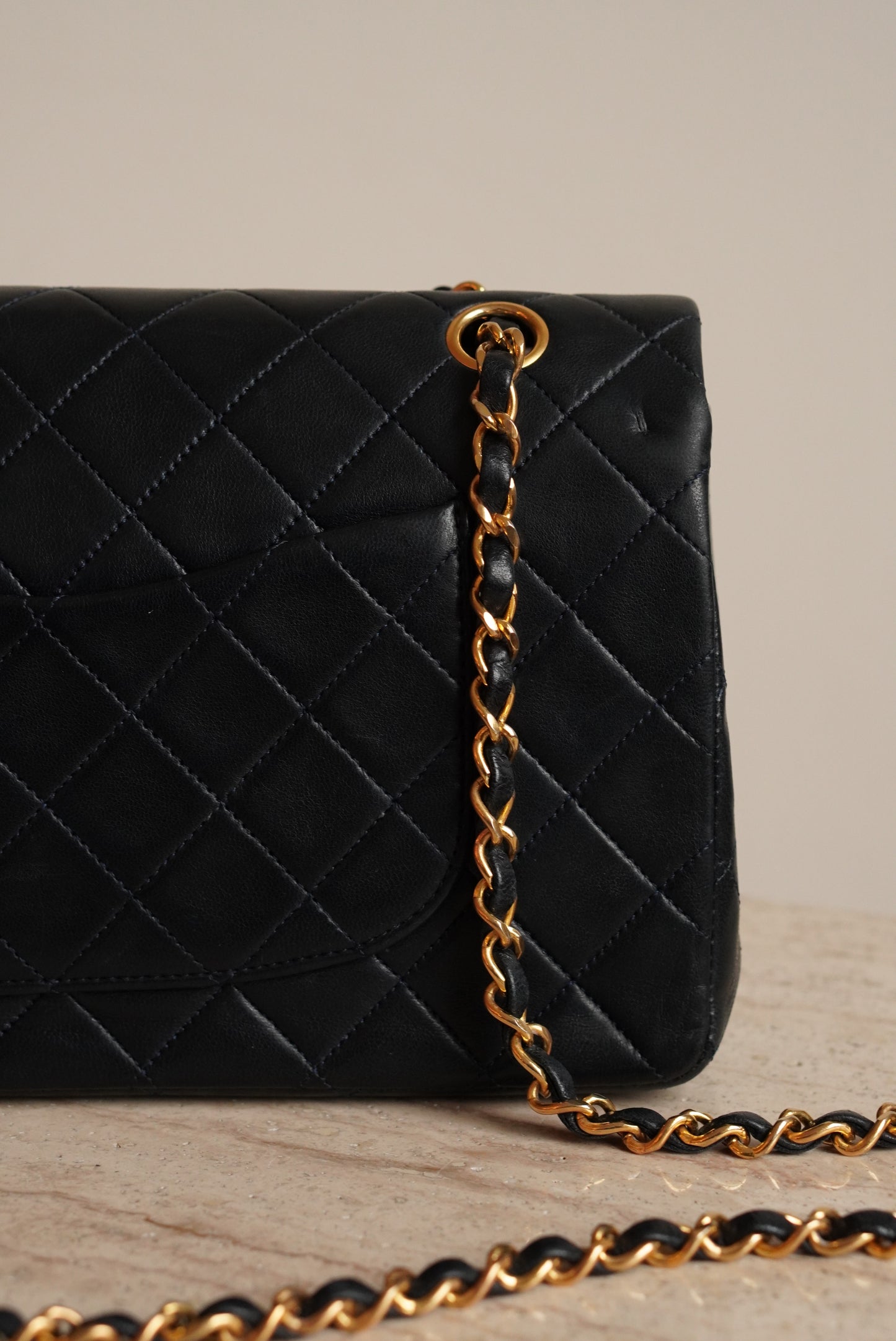 CHANEL CLASSIC MEDIUM DOUBLE FLAP | NAVY BLUE