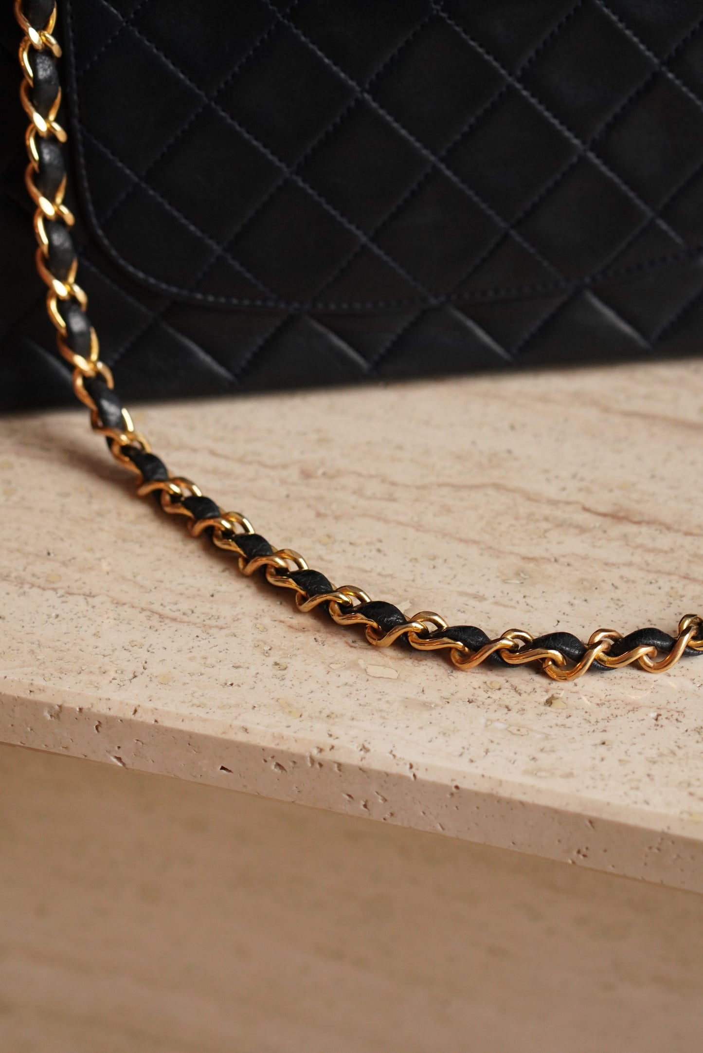 CHANEL CLASSIC MEDIUM DOUBLE FLAP | NAVY BLUE