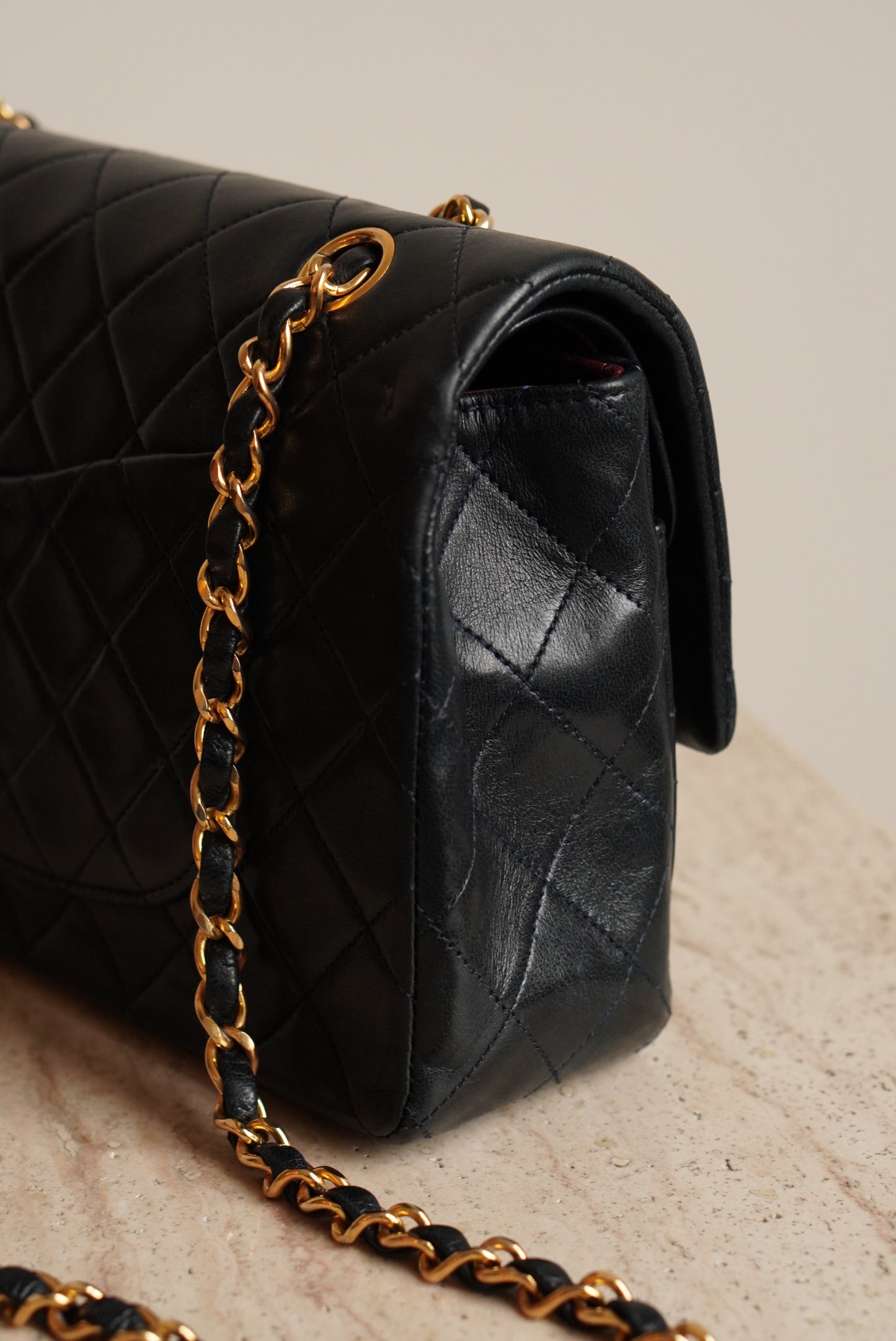 CHANEL CLASSIC MEDIUM DOUBLE FLAP | NAVY BLUE