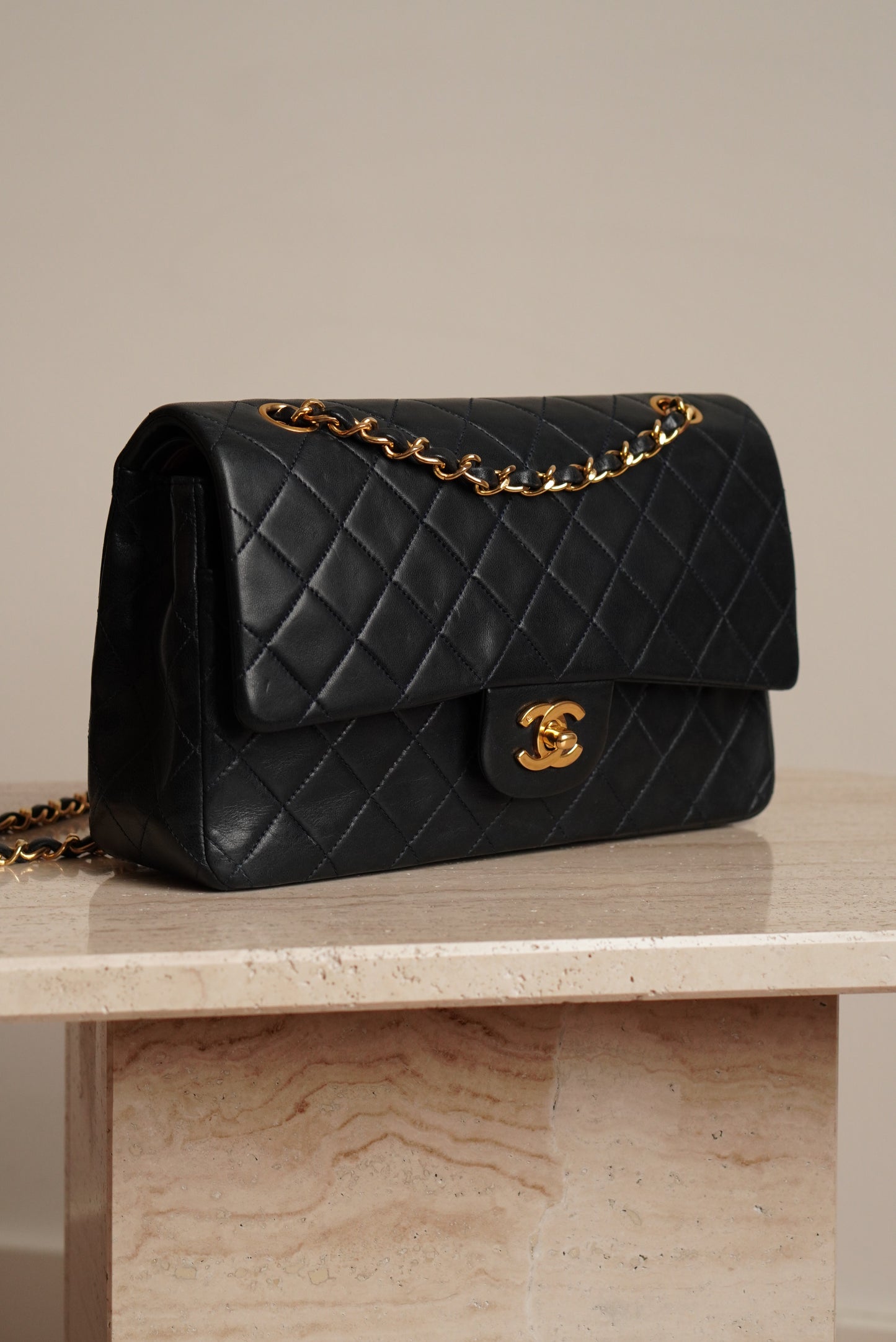 CHANEL CLASSIC MEDIUM DOUBLE FLAP | NAVY BLUE