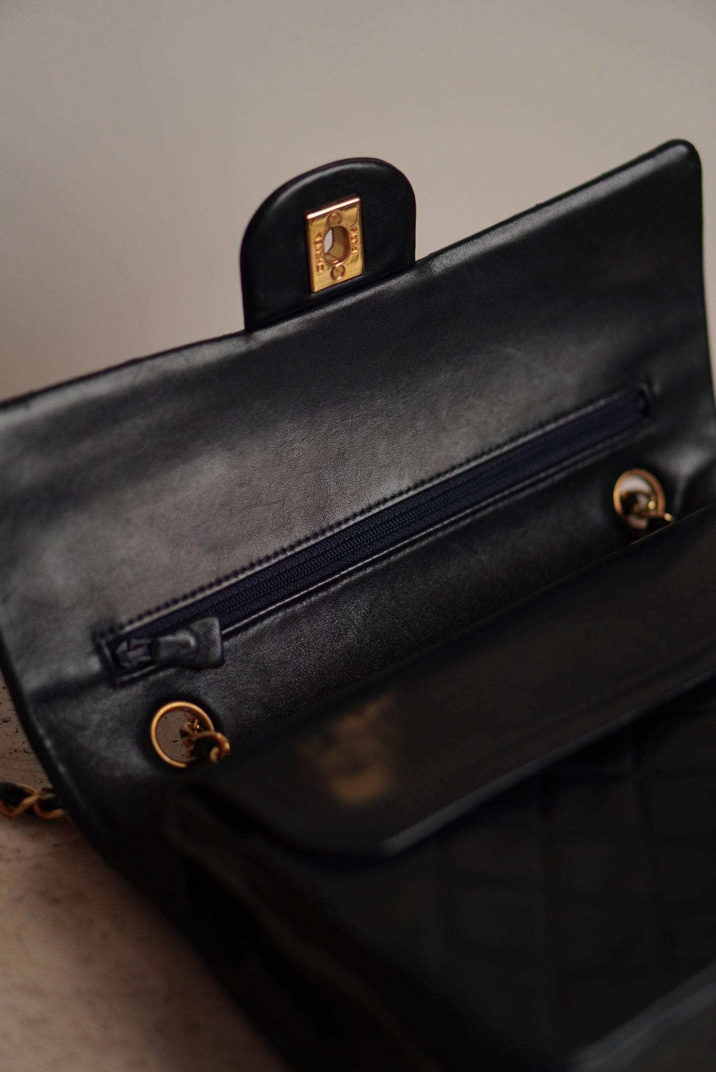 CHANEL CLASSIC MEDIUM DOUBLE FLAP | NAVY BLUE