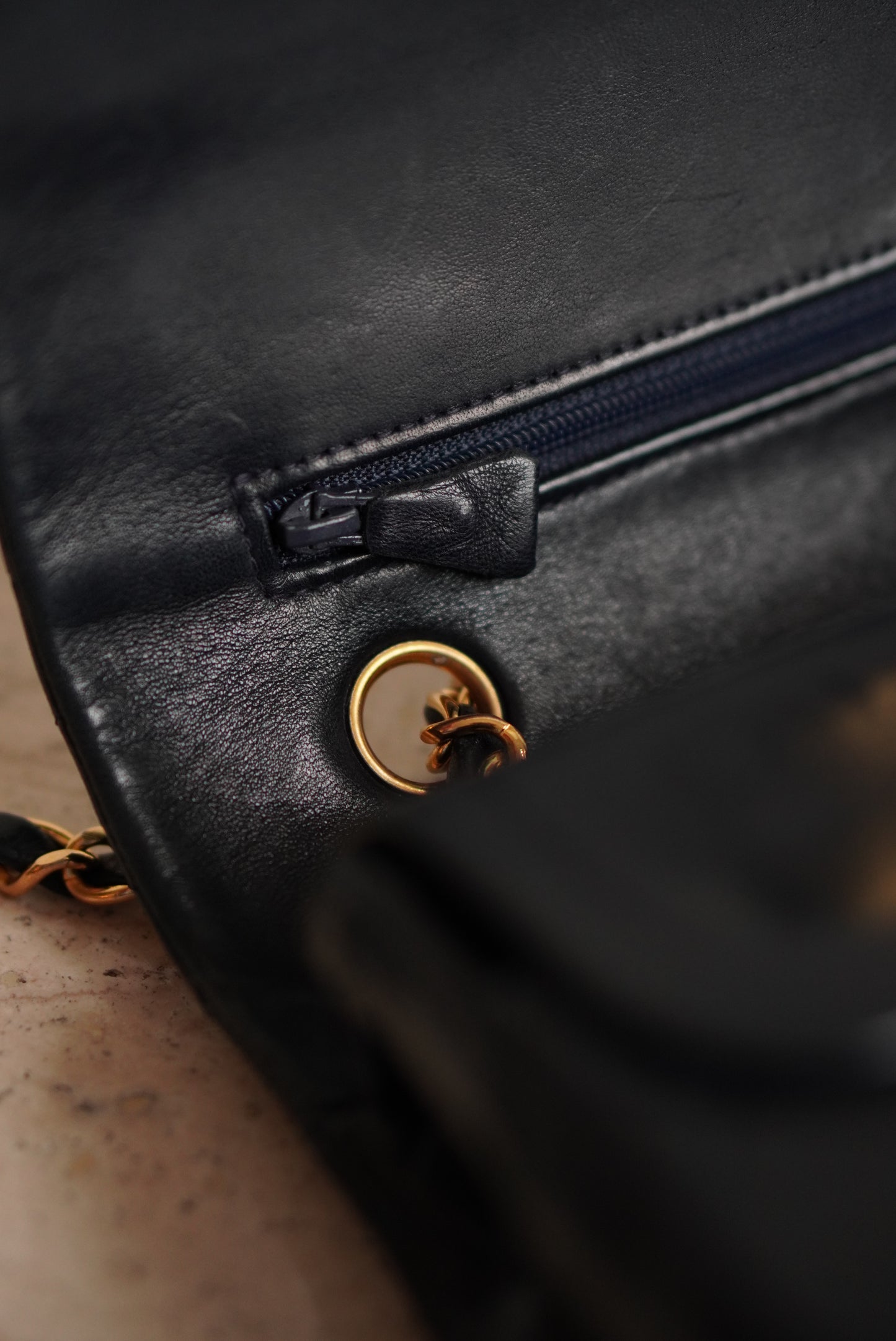 CHANEL CLASSIC MEDIUM DOUBLE FLAP | NAVY BLUE