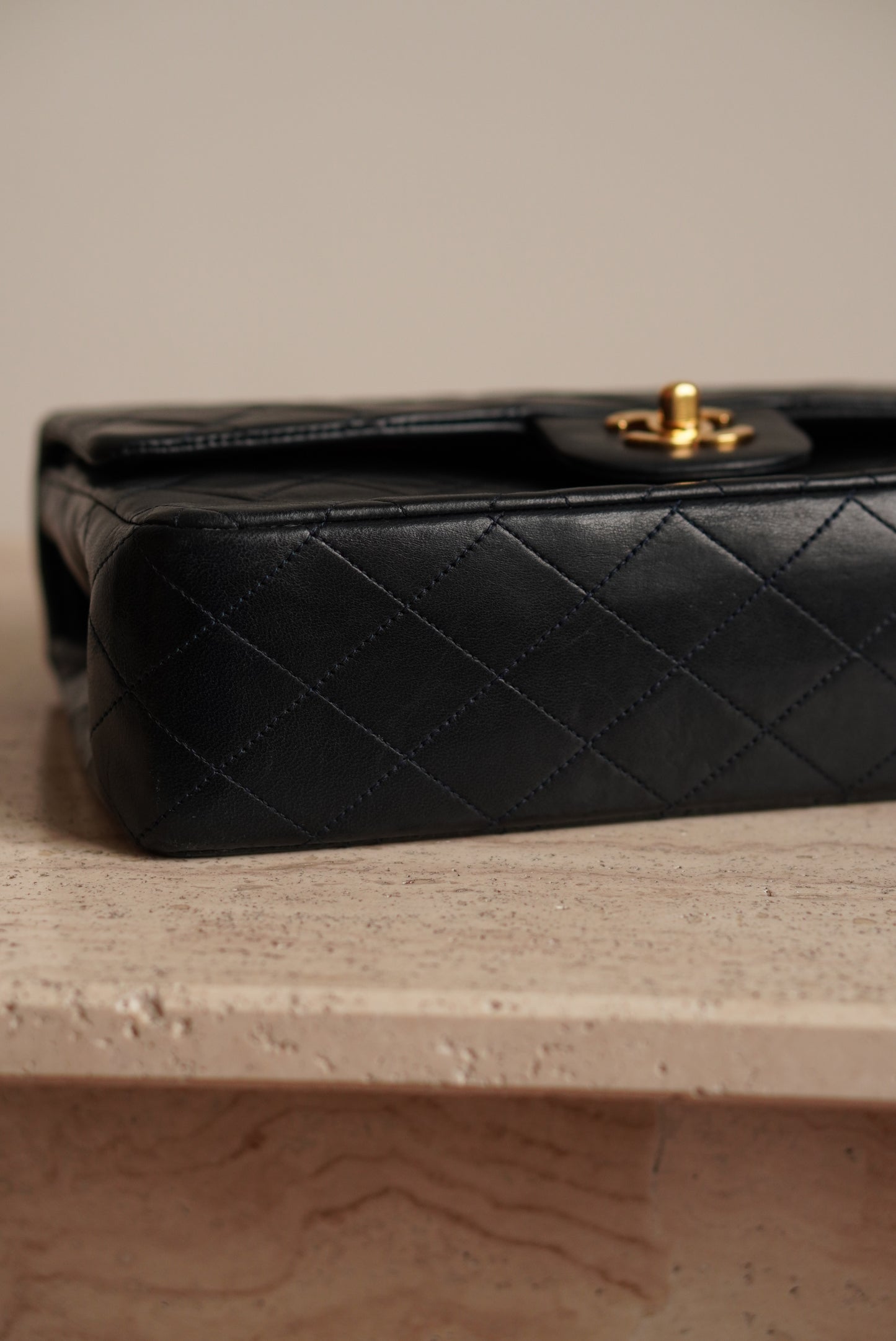 CHANEL CLASSIC MEDIUM DOUBLE FLAP | NAVY BLUE