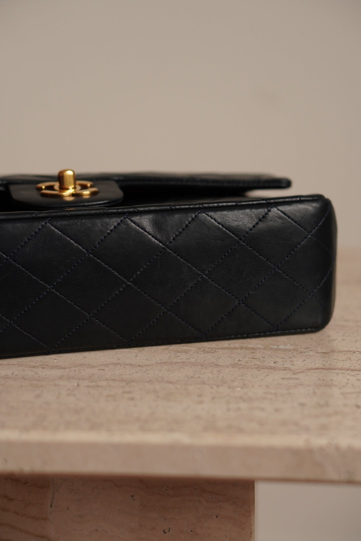 CHANEL CLASSIC MEDIUM DOUBLE FLAP | NAVY BLUE