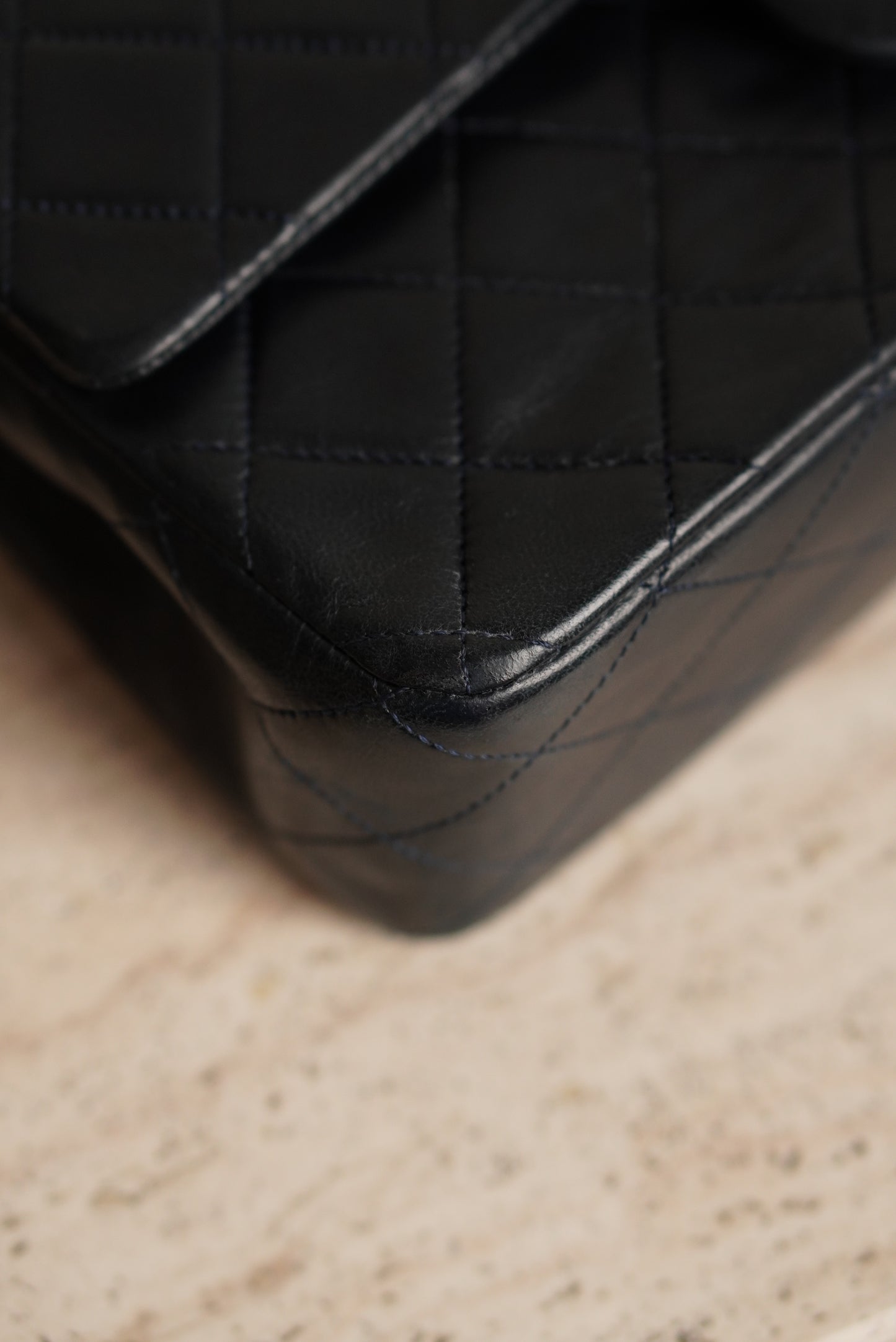 CHANEL CLASSIC MEDIUM DOUBLE FLAP | NAVY BLUE