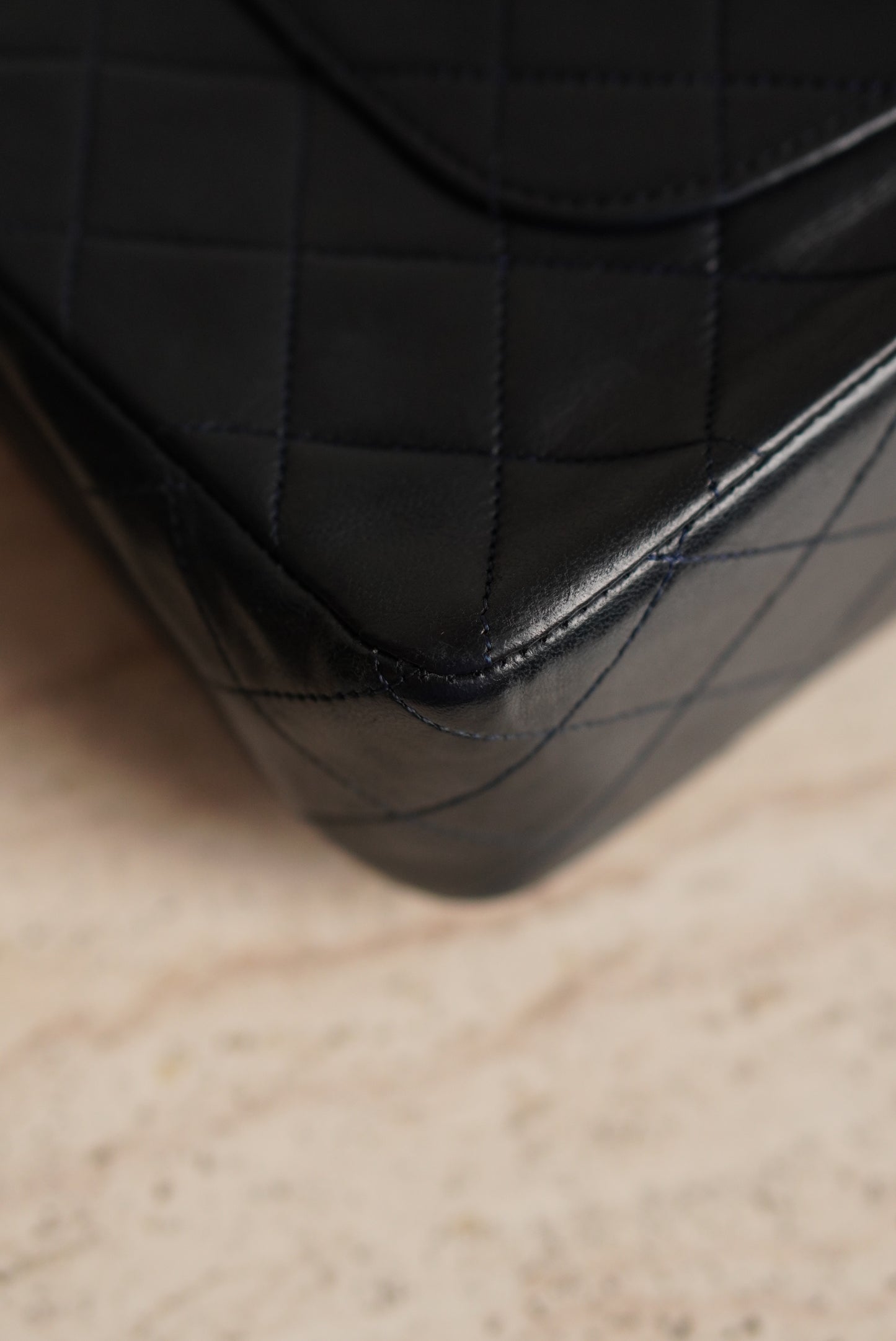 CHANEL CLASSIC MEDIUM DOUBLE FLAP | NAVY BLUE
