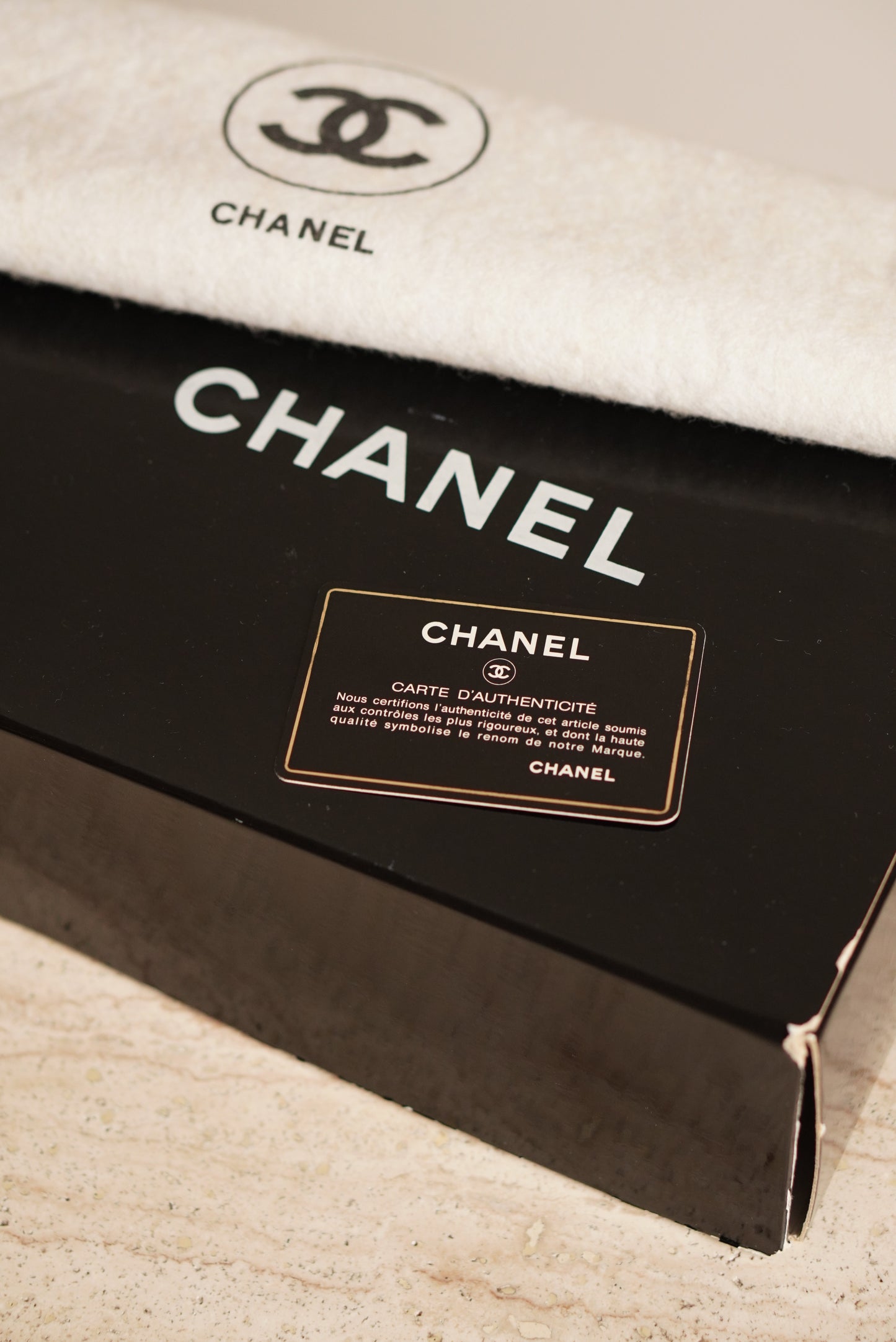 CHANEL CLASSIC MEDIUM DOUBLE FLAP | NAVY BLUE