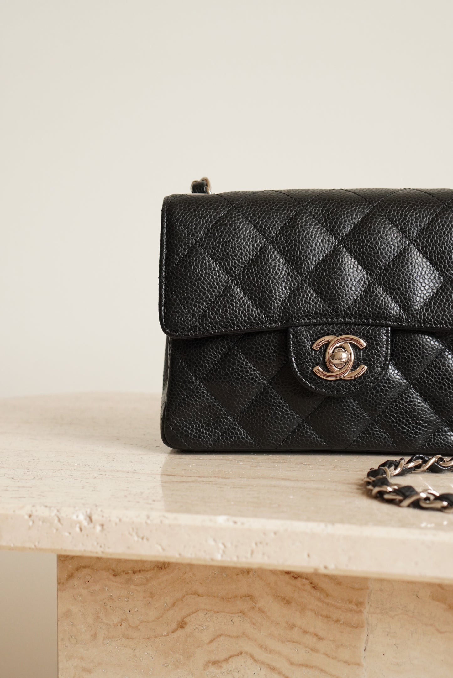 CHANEL CLASSIC MINI SQUARE | BLACK
