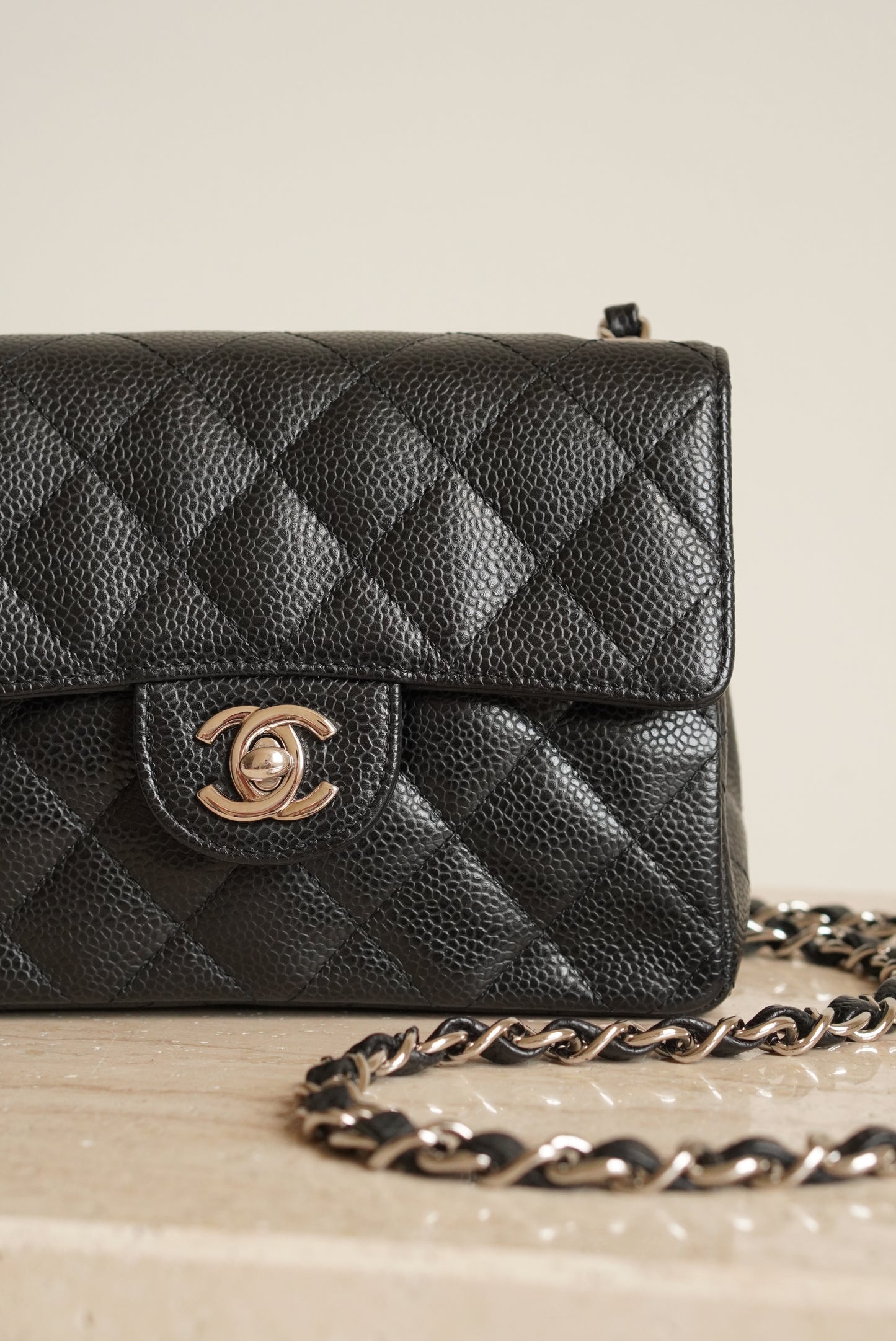 CHANEL CLASSIC MINI SQUARE | BLACK