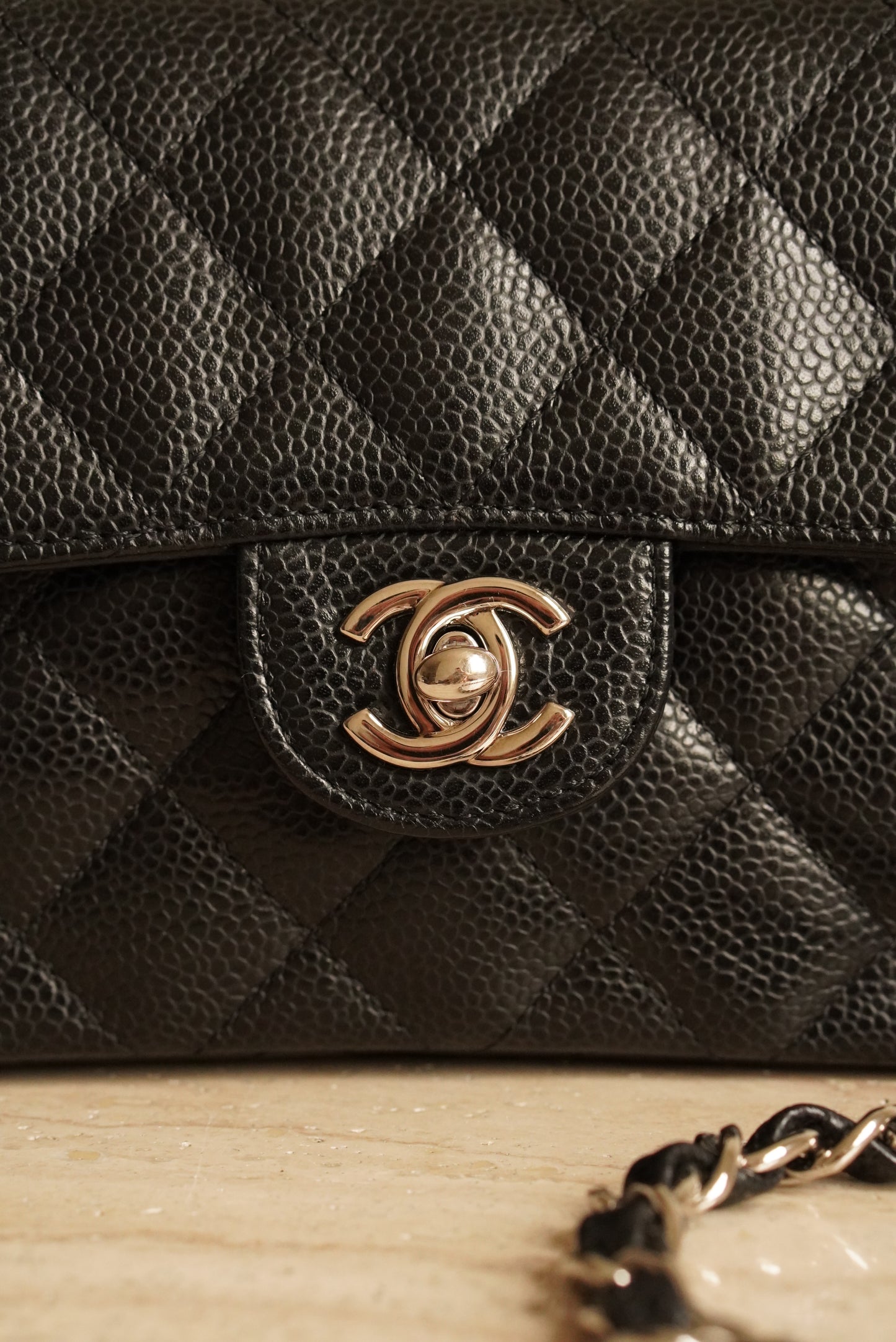 CHANEL CLASSIC MINI SQUARE | BLACK