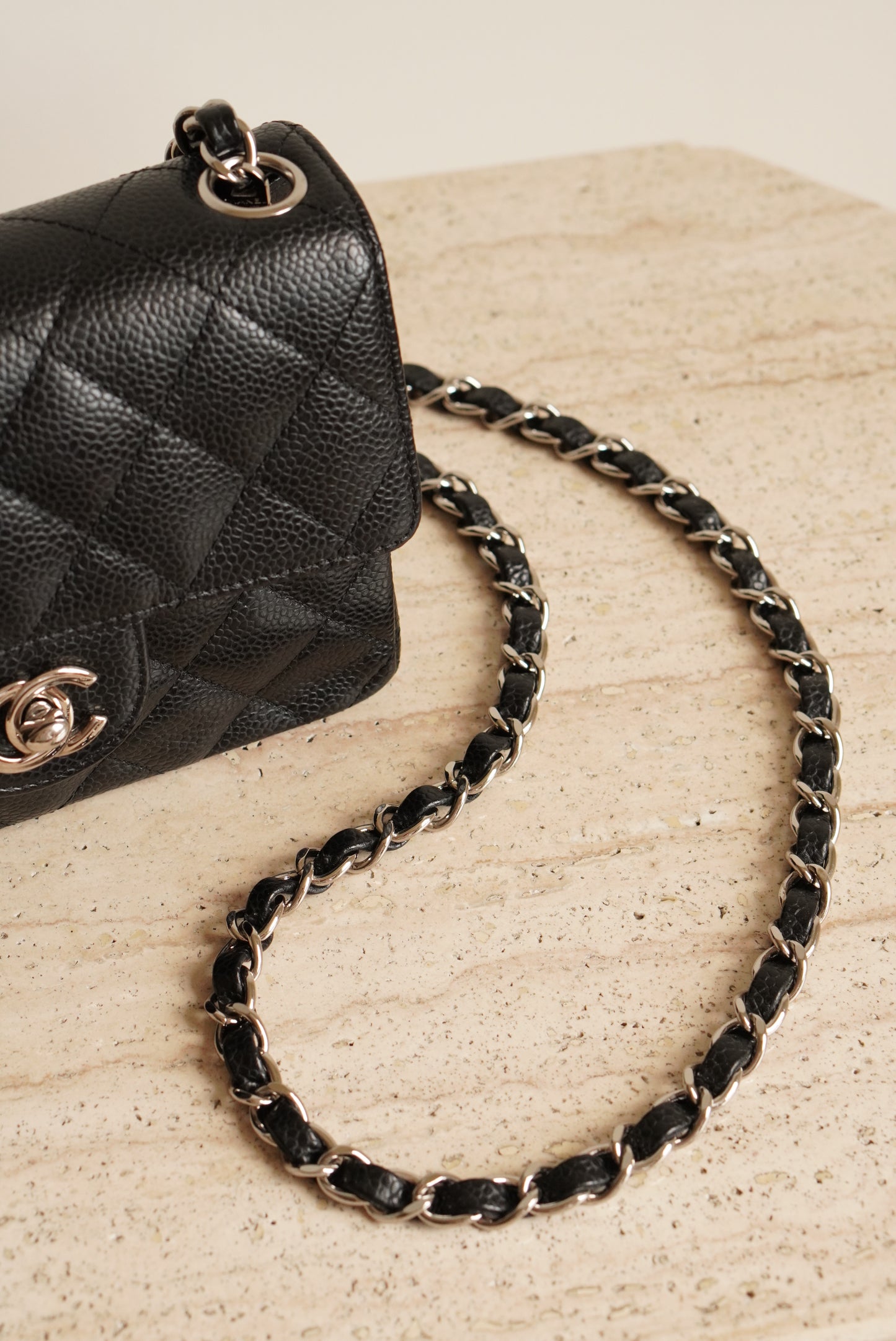 CHANEL CLASSIC MINI SQUARE | BLACK