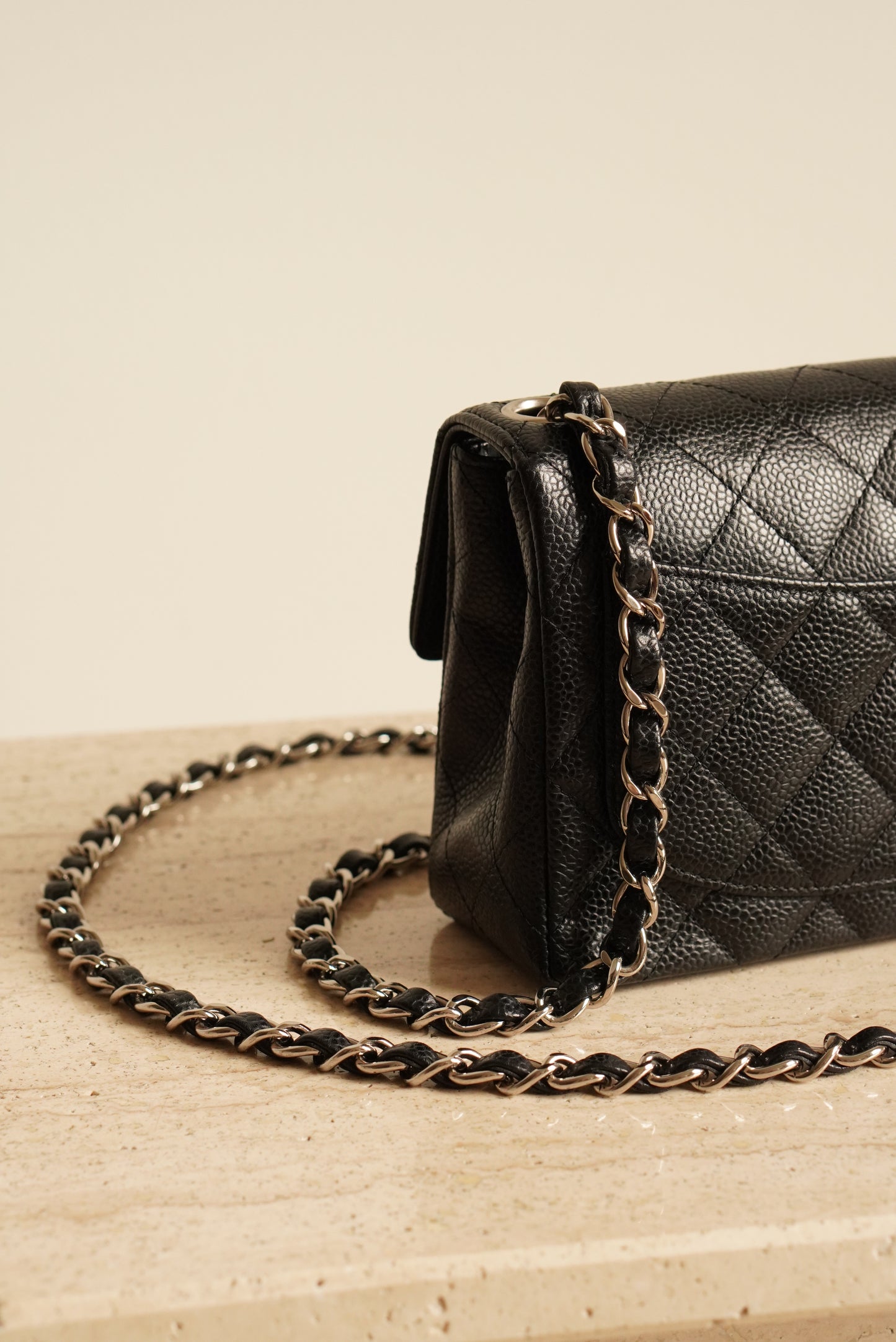CHANEL CLASSIC MINI SQUARE | BLACK
