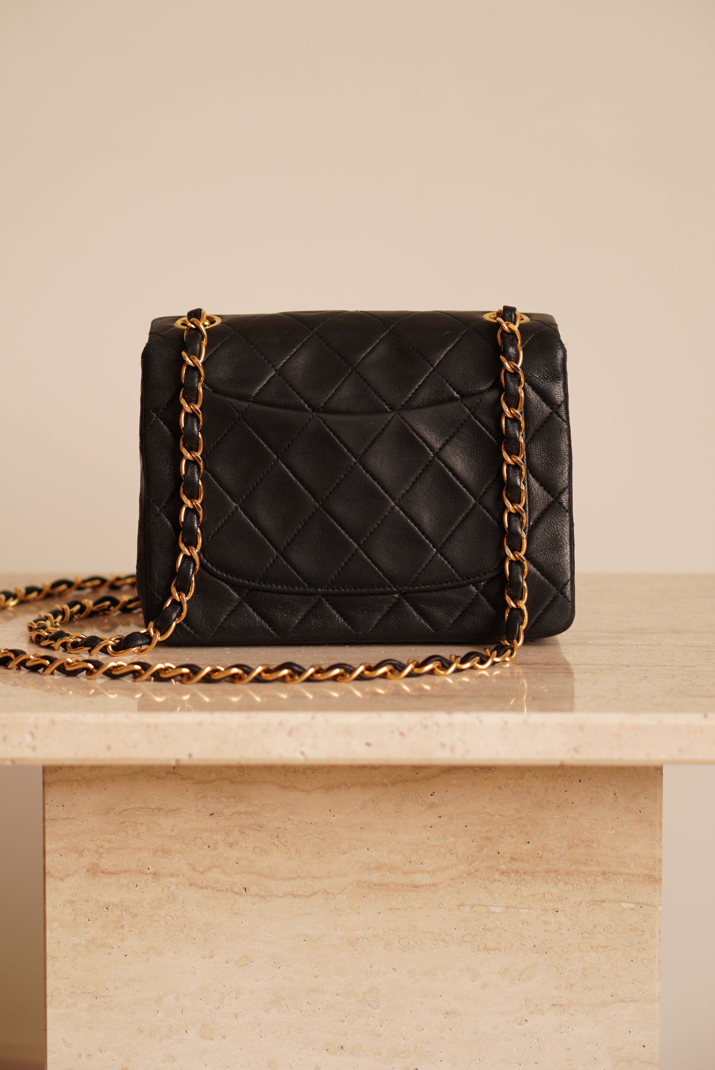 CHANEL CLASSIC MINI SQUARE | BLACK