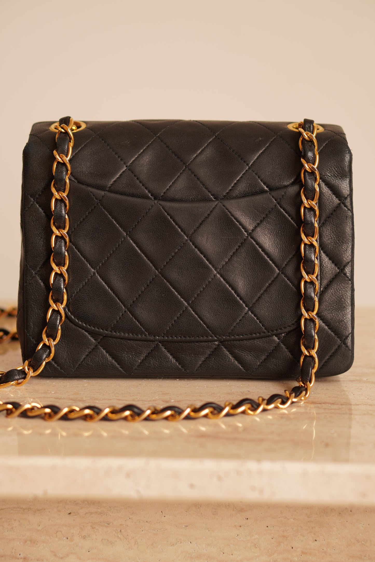 CHANEL CLASSIC MINI SQUARE | BLACK