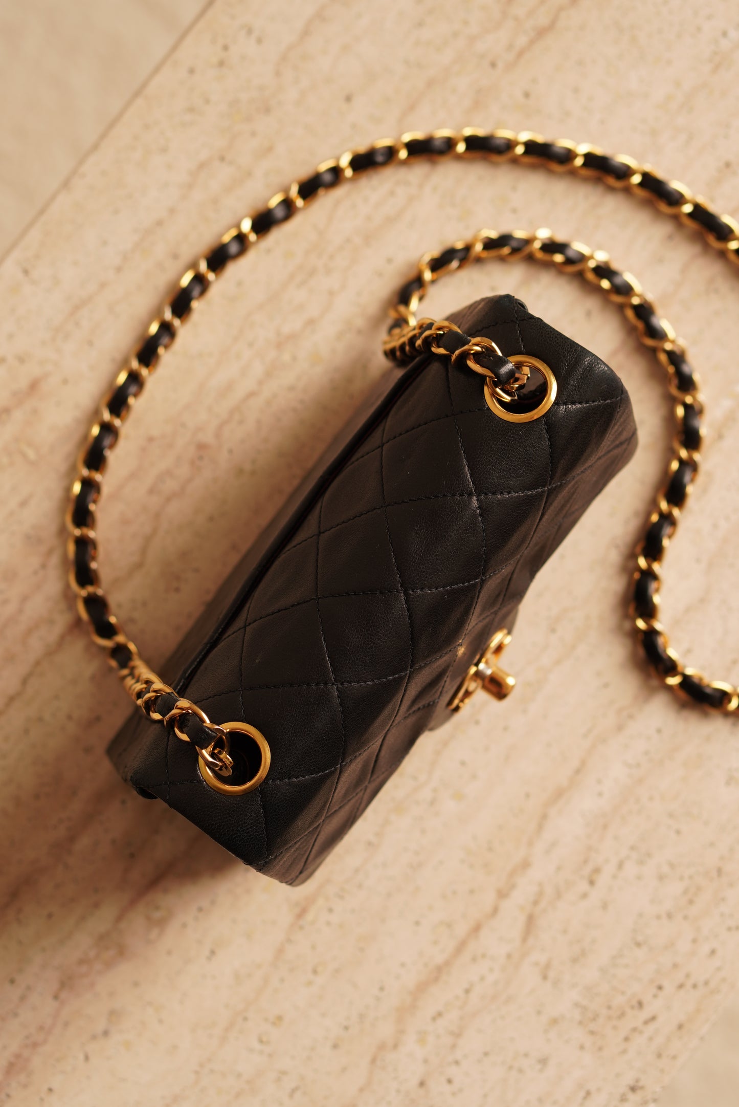 CHANEL CLASSIC MINI SQUARE | BLACK