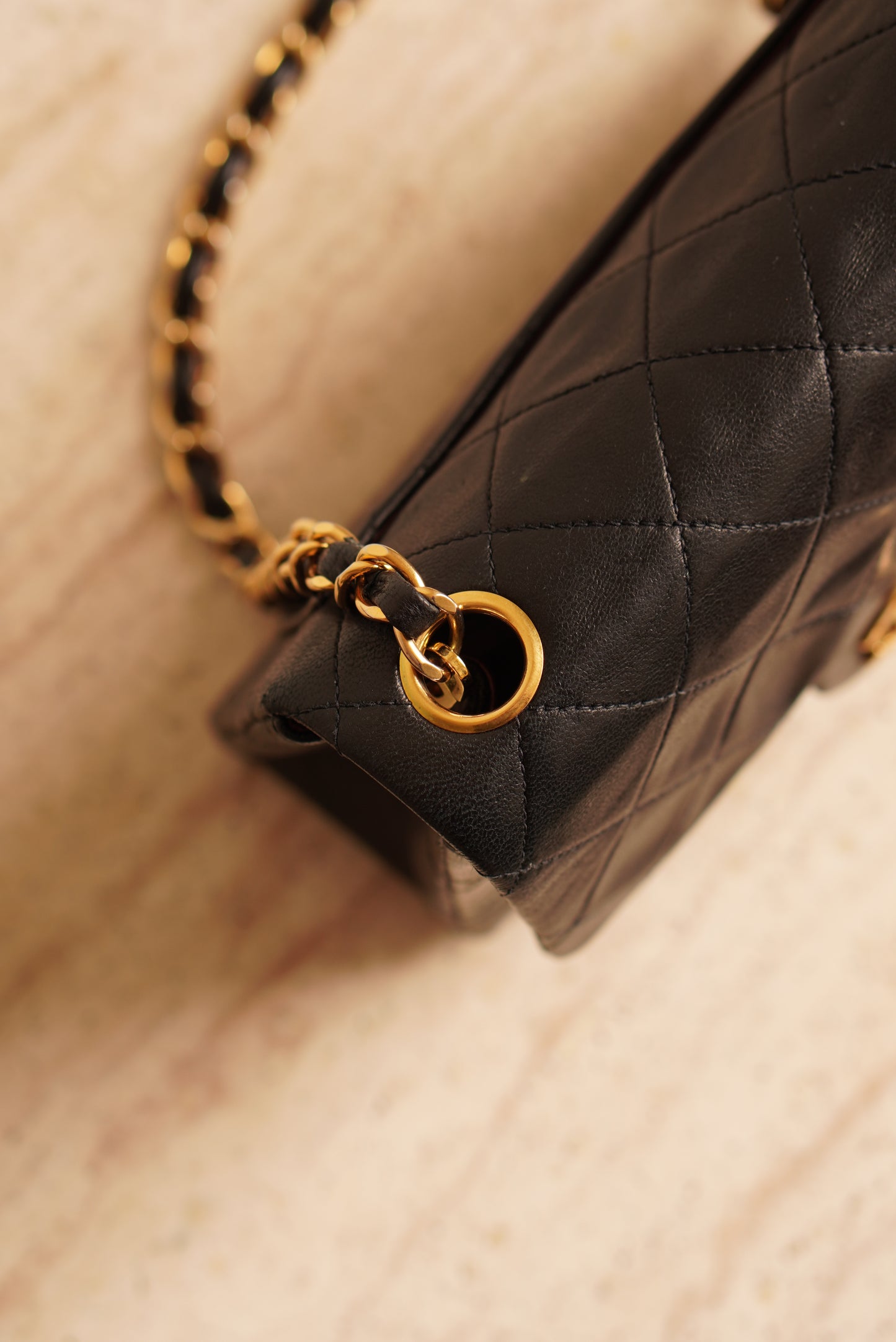 CHANEL CLASSIC MINI SQUARE | BLACK