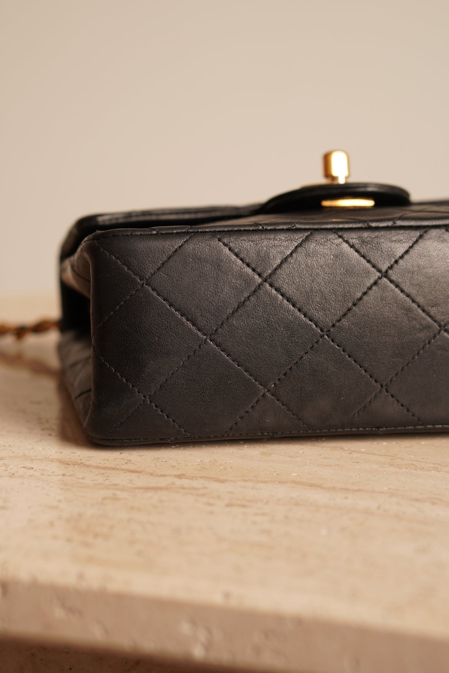 CHANEL CLASSIC MINI SQUARE | BLACK