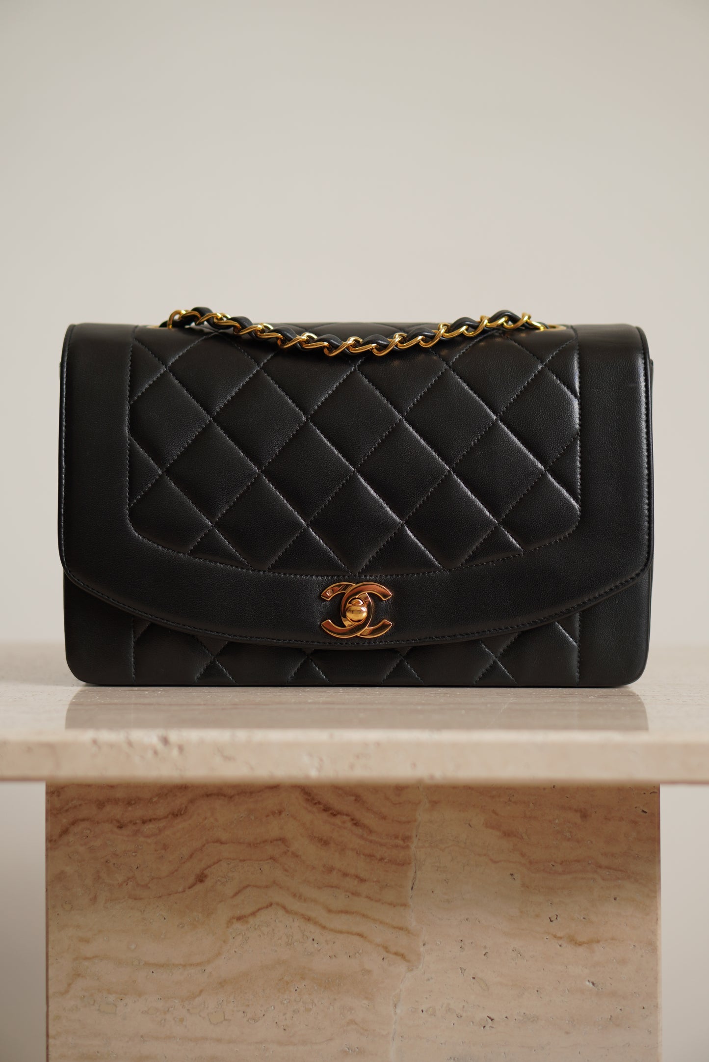 CHANEL DIANA MEDIUM FLAP BAG