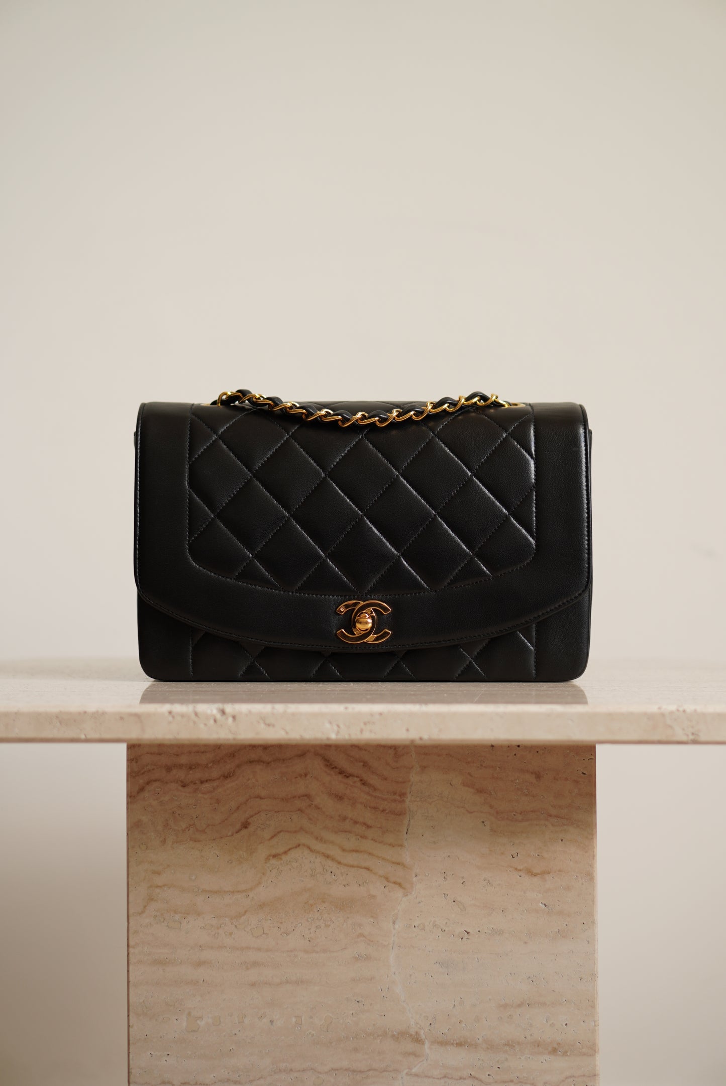 CHANEL DIANA MEDIUM FLAP BAG