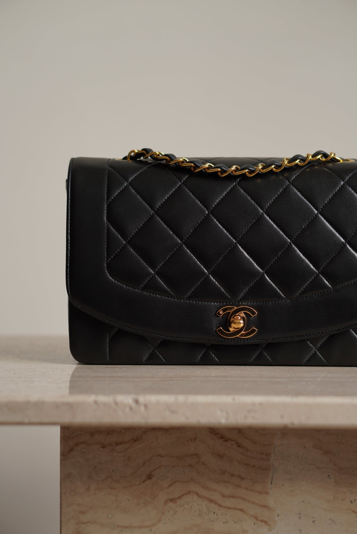 CHANEL DIANA MEDIUM FLAP BAG