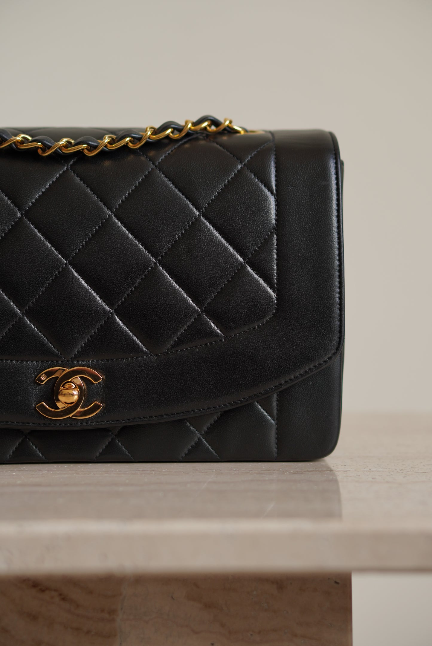 CHANEL DIANA MEDIUM FLAP BAG