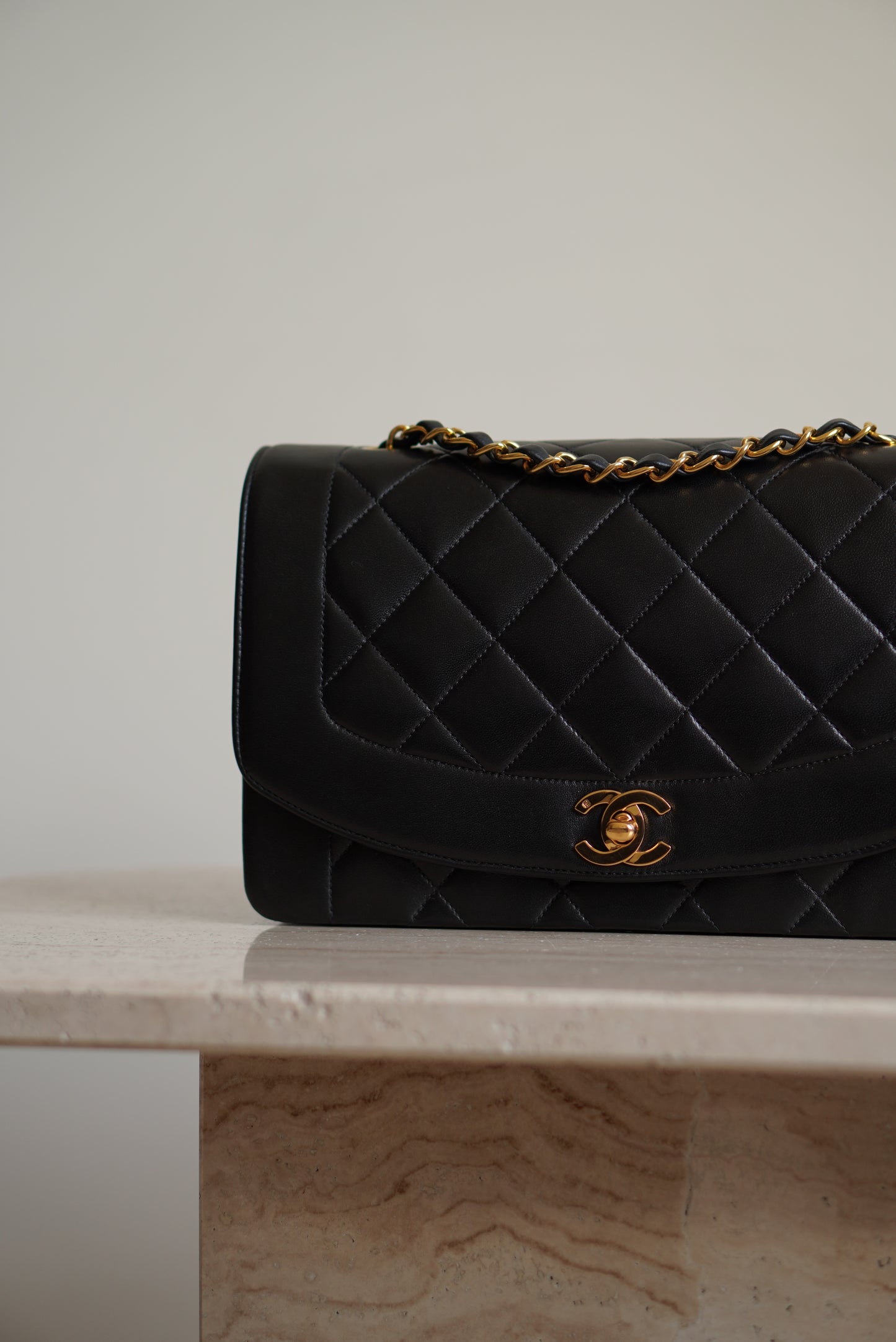 CHANEL DIANA MEDIUM FLAP BAG