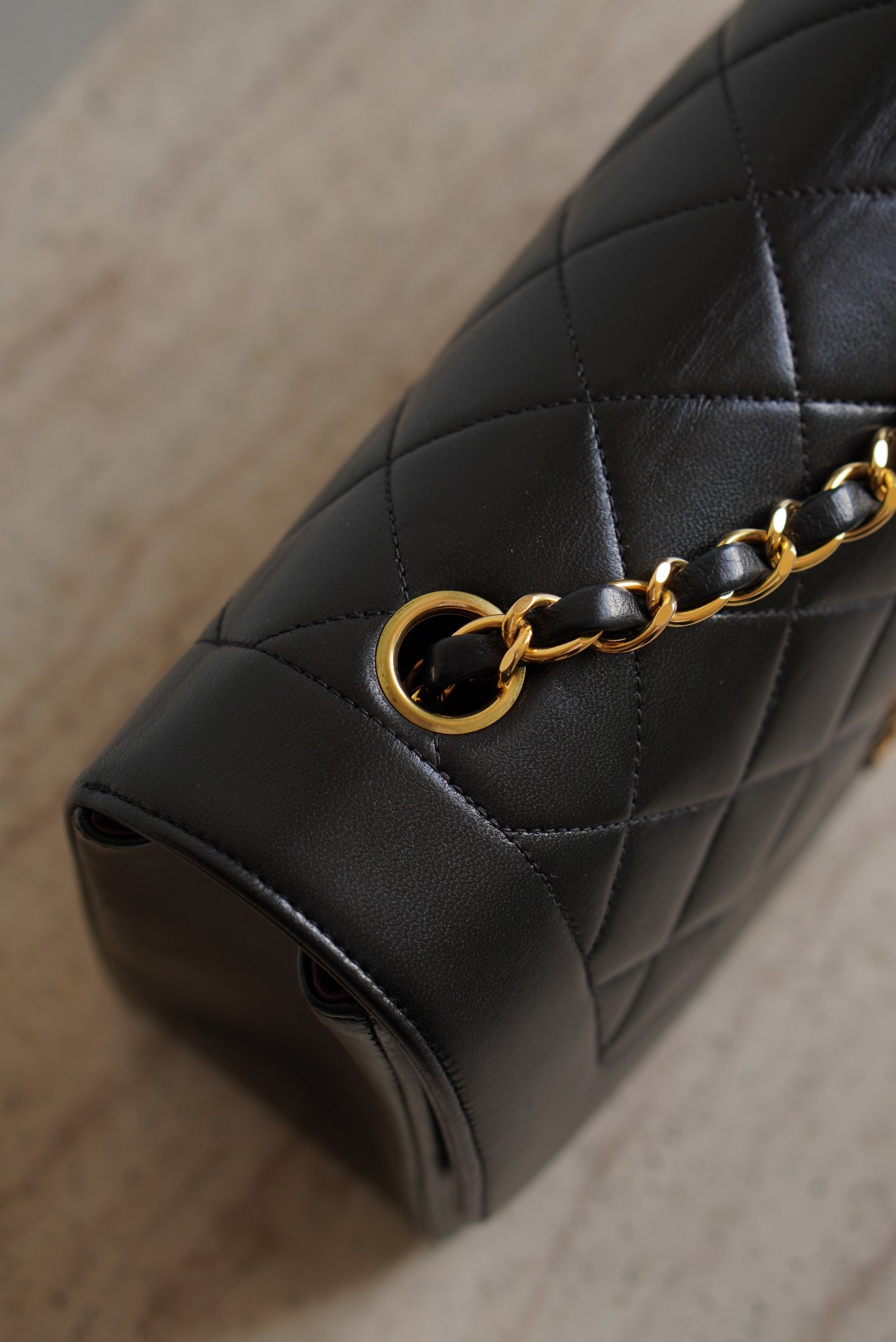 CHANEL DIANA MEDIUM FLAP BAG