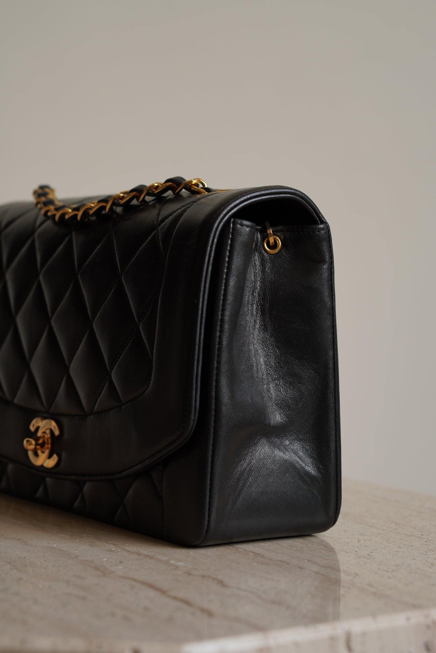CHANEL DIANA MEDIUM FLAP BAG