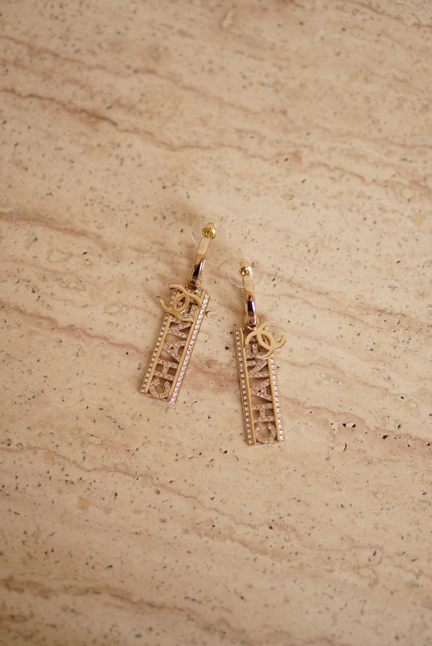 CHANEL EARRINGS B24 C