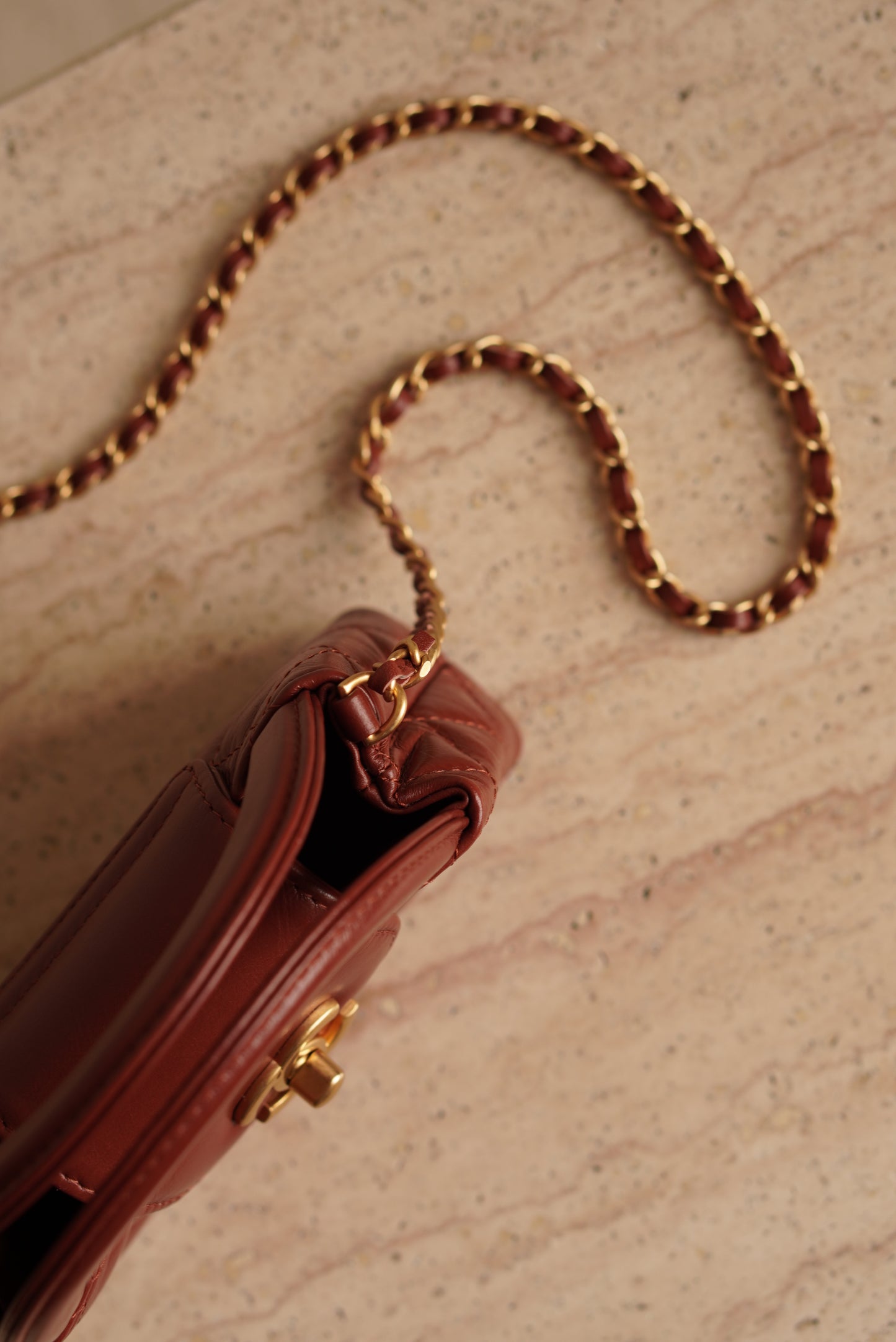 CHANEL 24A KELLY MICRO | BROWN