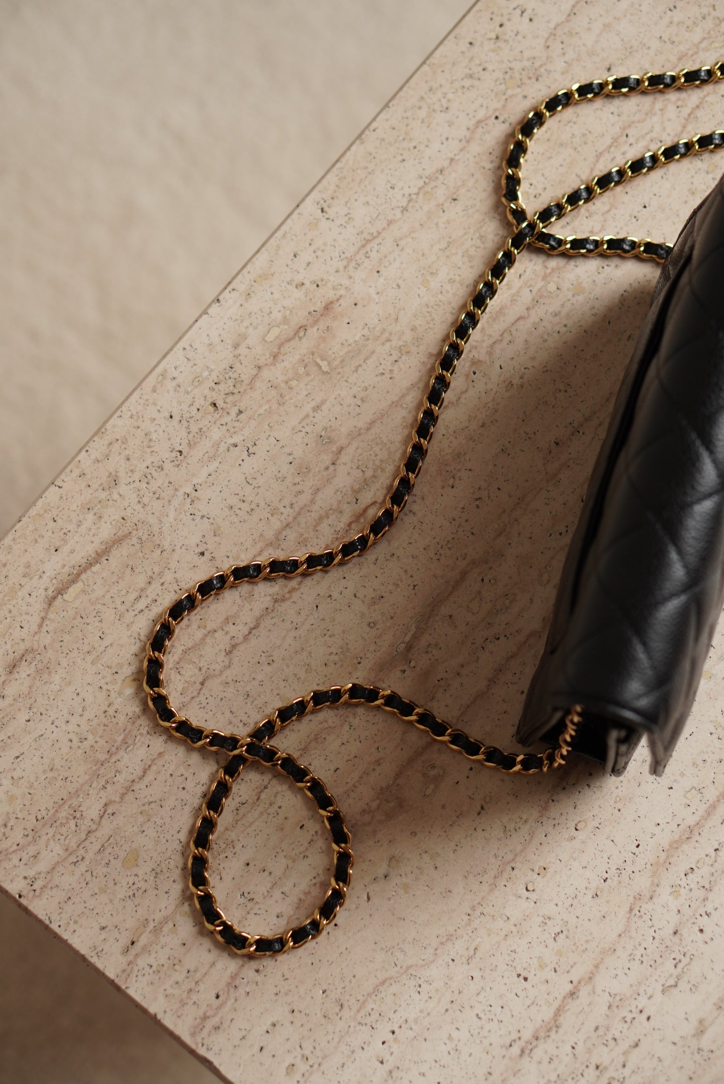 CHANEL WALLET ON CHAIN | BLACK