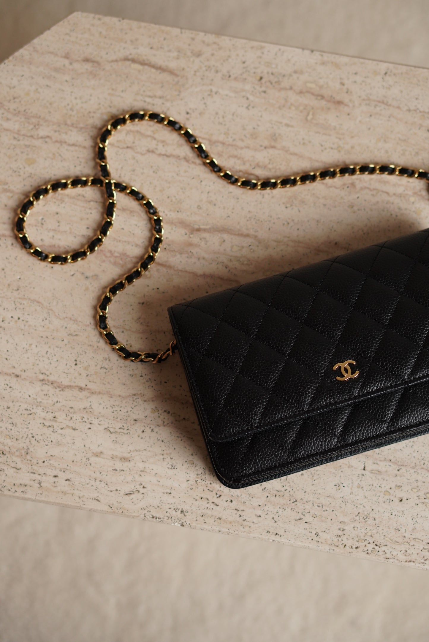CHANEL WALLET ON CHAIN | BLACK