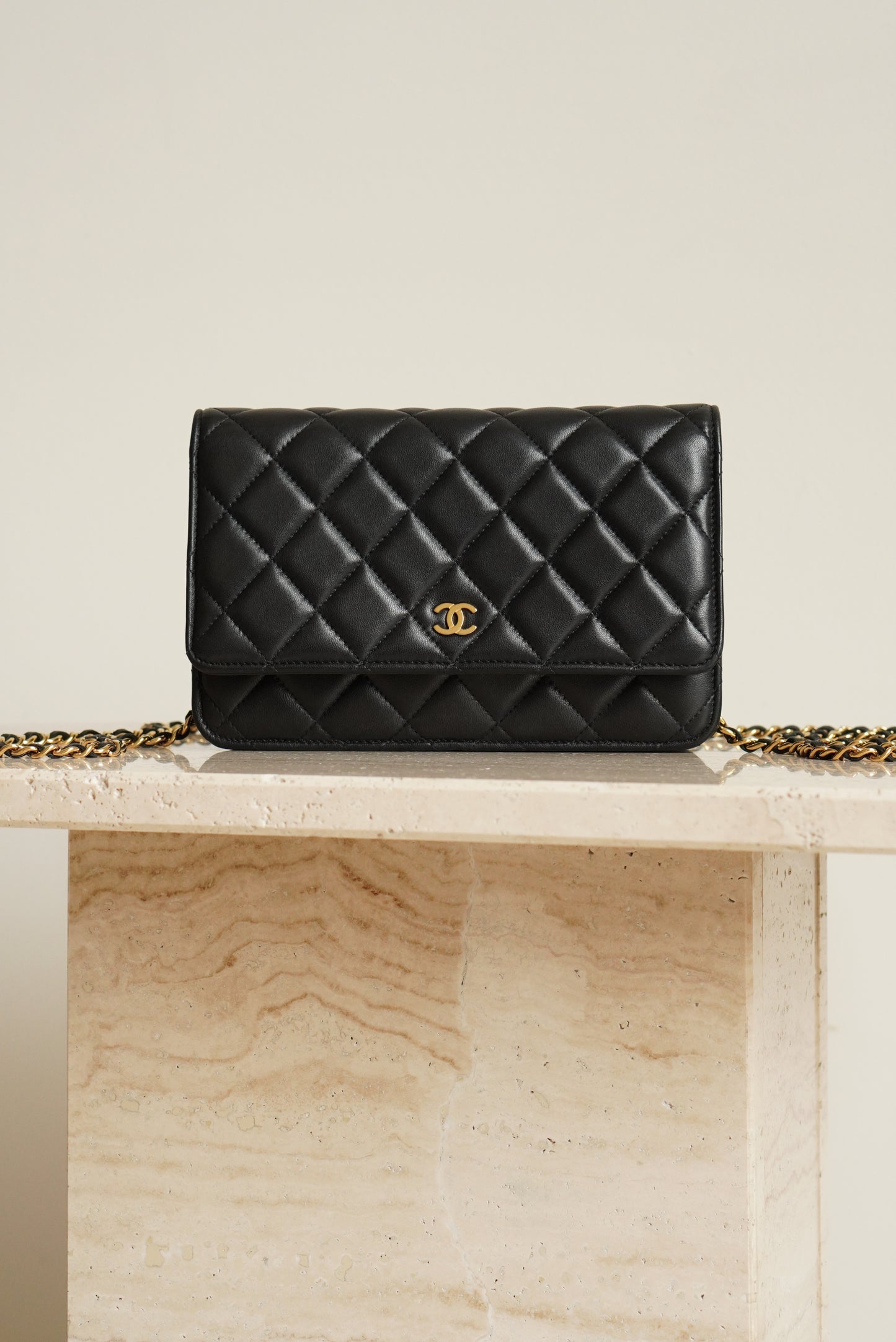 CHANEL WALLET ON CHAIN | BLACK