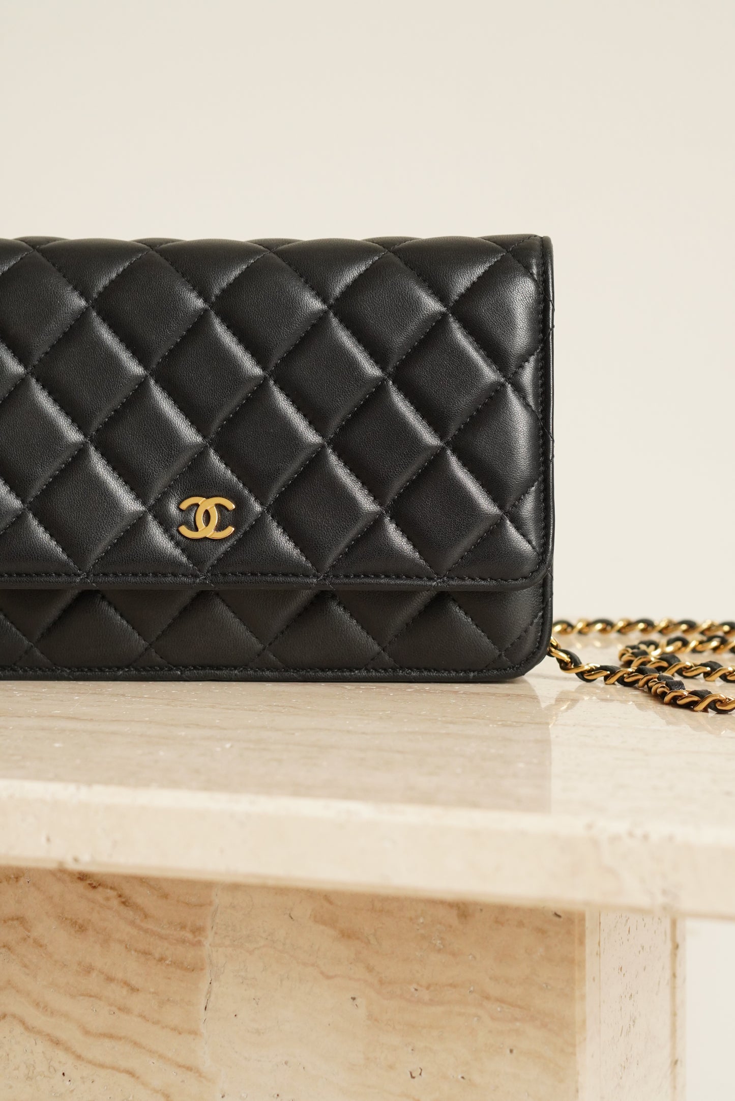CHANEL WALLET ON CHAIN | BLACK