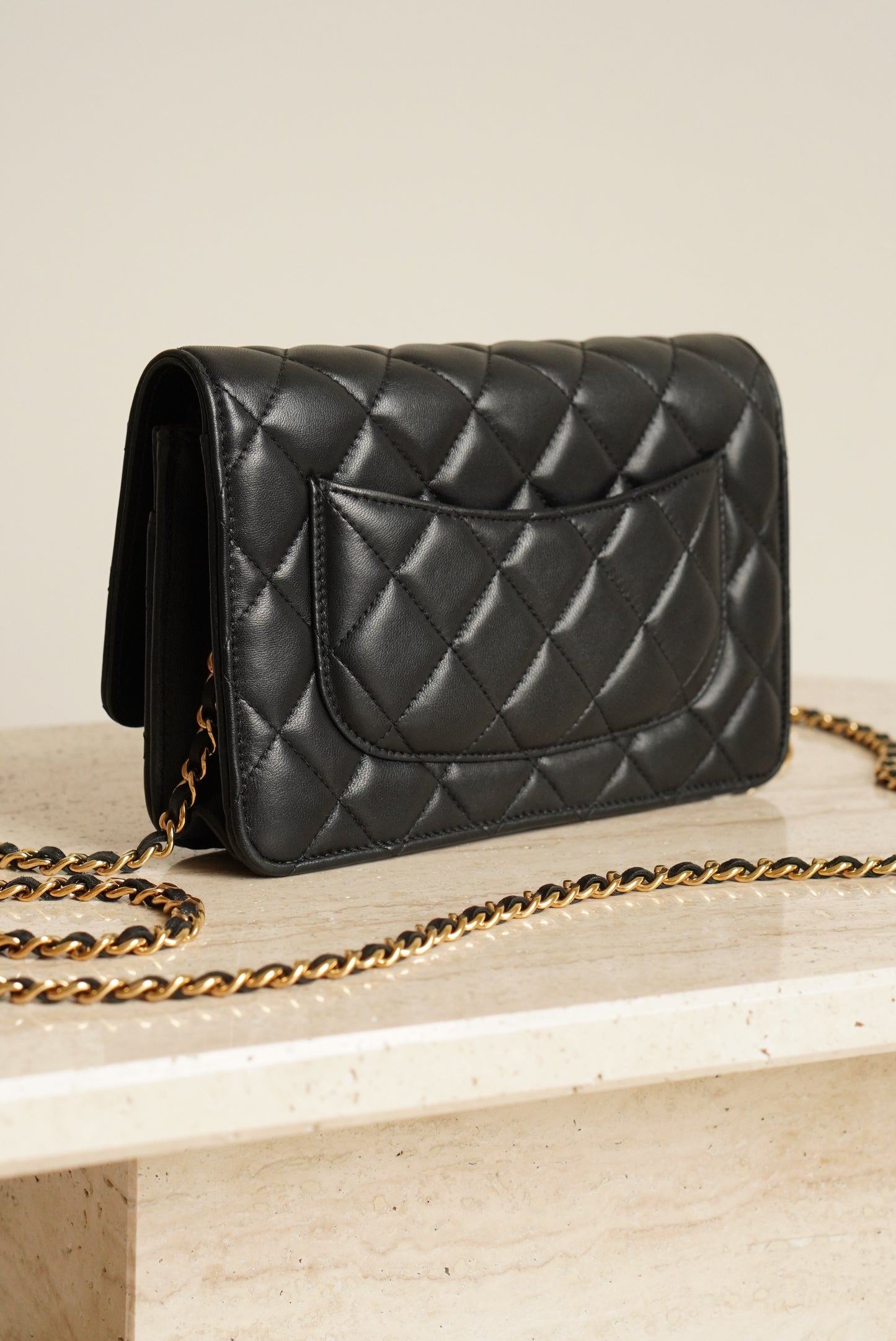 CHANEL WALLET ON CHAIN | BLACK