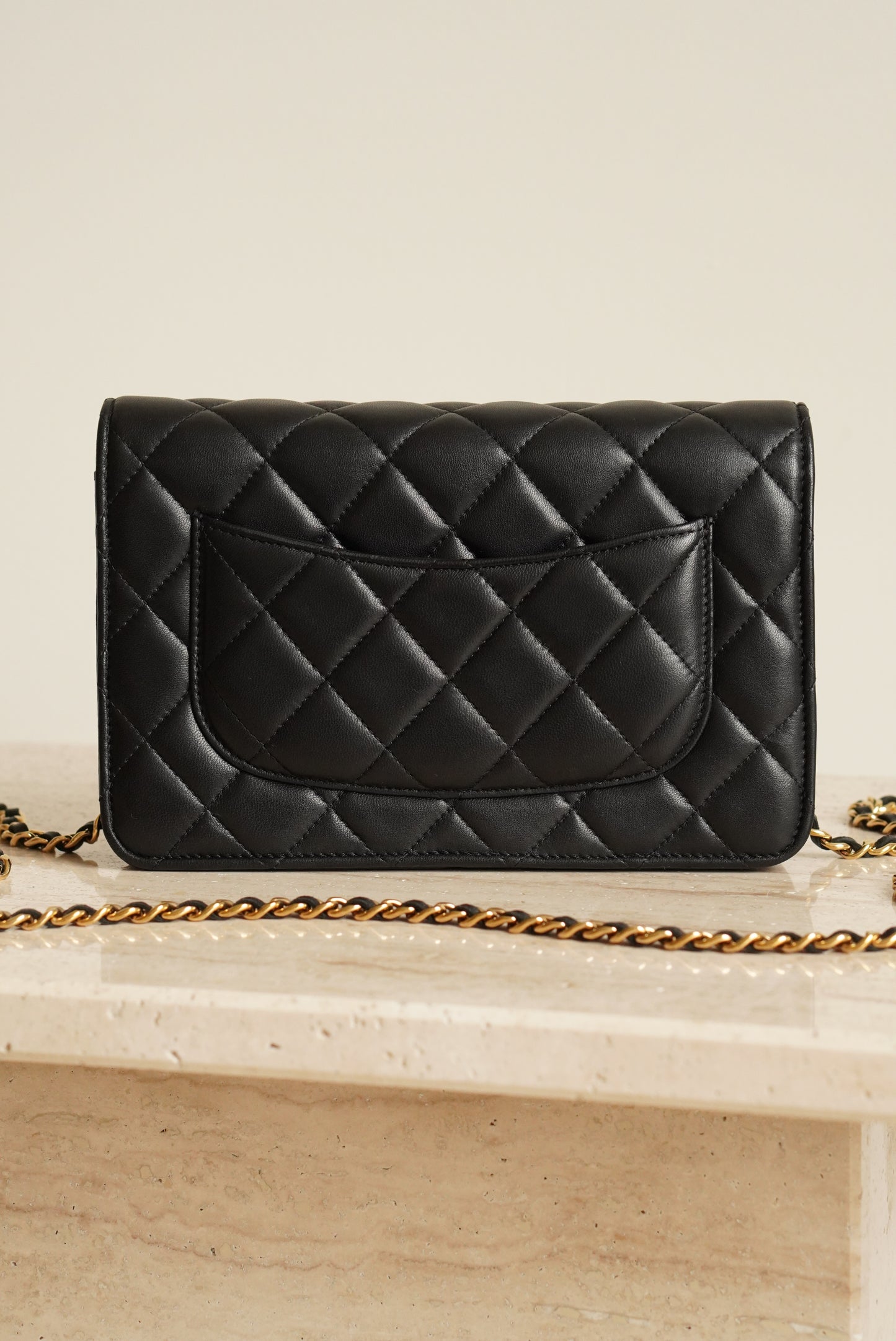 CHANEL WALLET ON CHAIN | BLACK